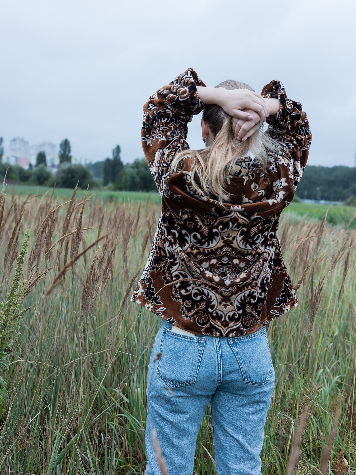 Back detail and pocket edge lined vintage blanket jacket