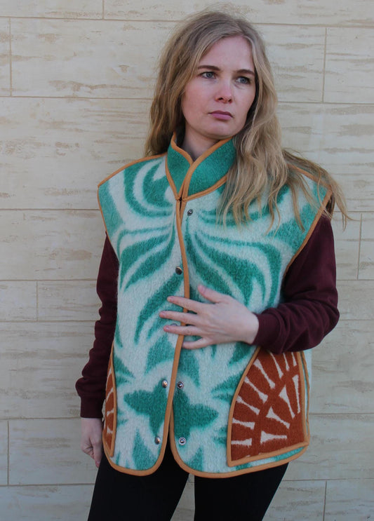 Blanket wool vest jacket size 8-10 M L,green blanket coat jacket, upcycled coats women,woolen vest plaid,dutch blanket coat,handmade