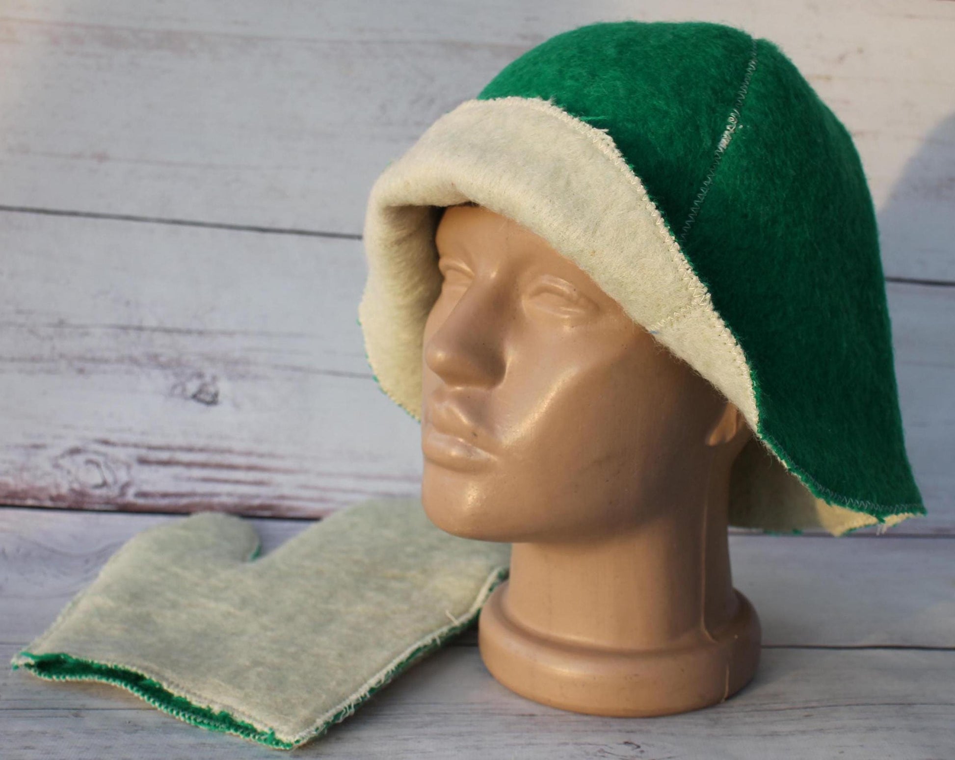 Wool sauna hat mitten natural, handmade felted bath hat, ecoriendly wool hat recycled blanket hat, green sauna cap,gift for sauna lovers.