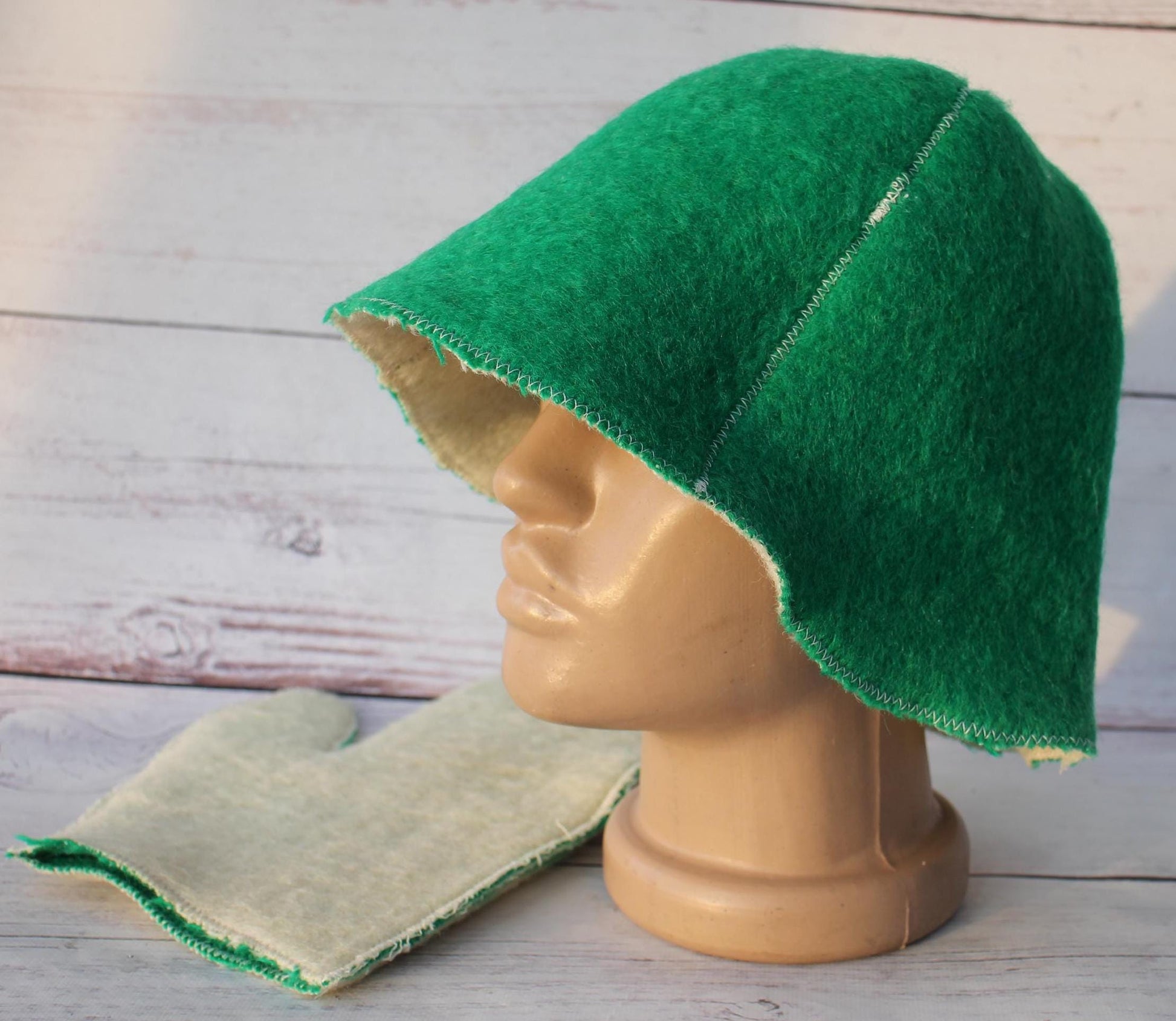 Wool sauna hat mitten natural, handmade felted bath hat, ecoriendly wool hat recycled blanket hat, green sauna cap,gift for sauna lovers.