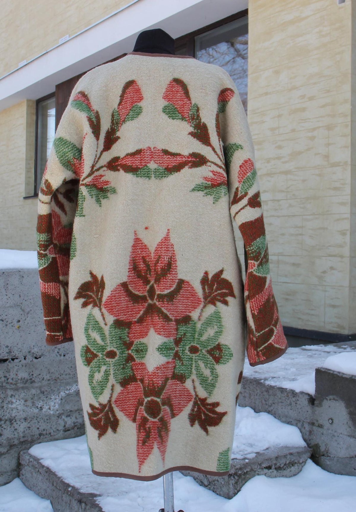 Upcycled Wool Blanket Coat, Floral Vintage Jacket (Size M-L)