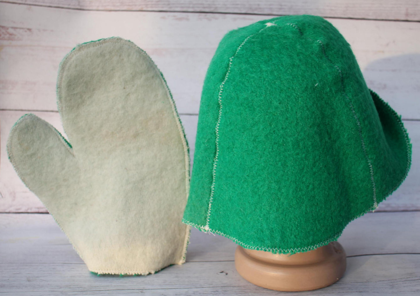 Wool sauna hat mitten natural, handmade felted bath hat, ecoriendly wool hat recycled blanket hat, green sauna cap,gift for sauna lovers.