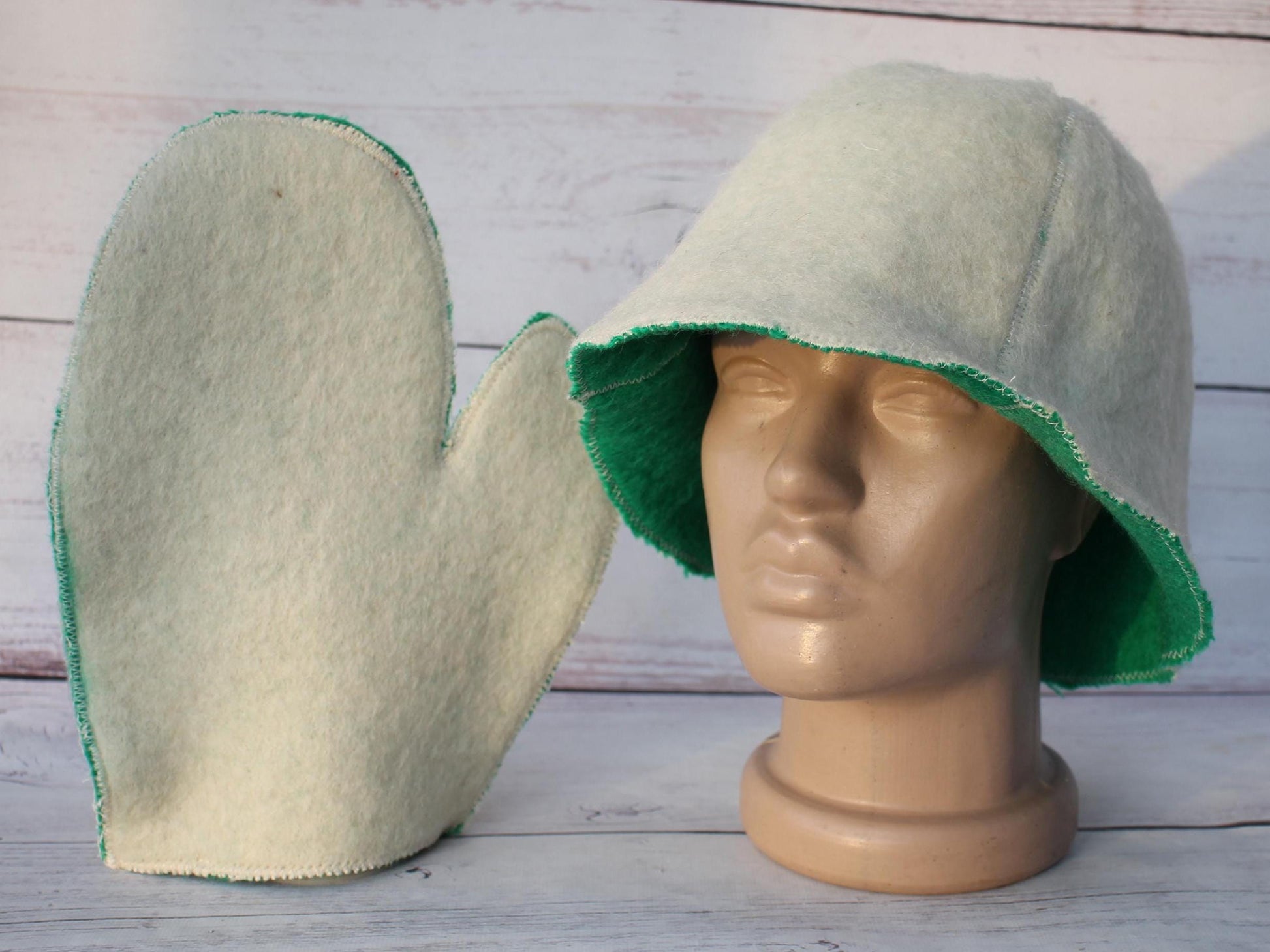 Wool sauna hat mitten natural, handmade felted bath hat, ecoriendly wool hat recycled blanket hat, green sauna cap,gift for sauna lovers.