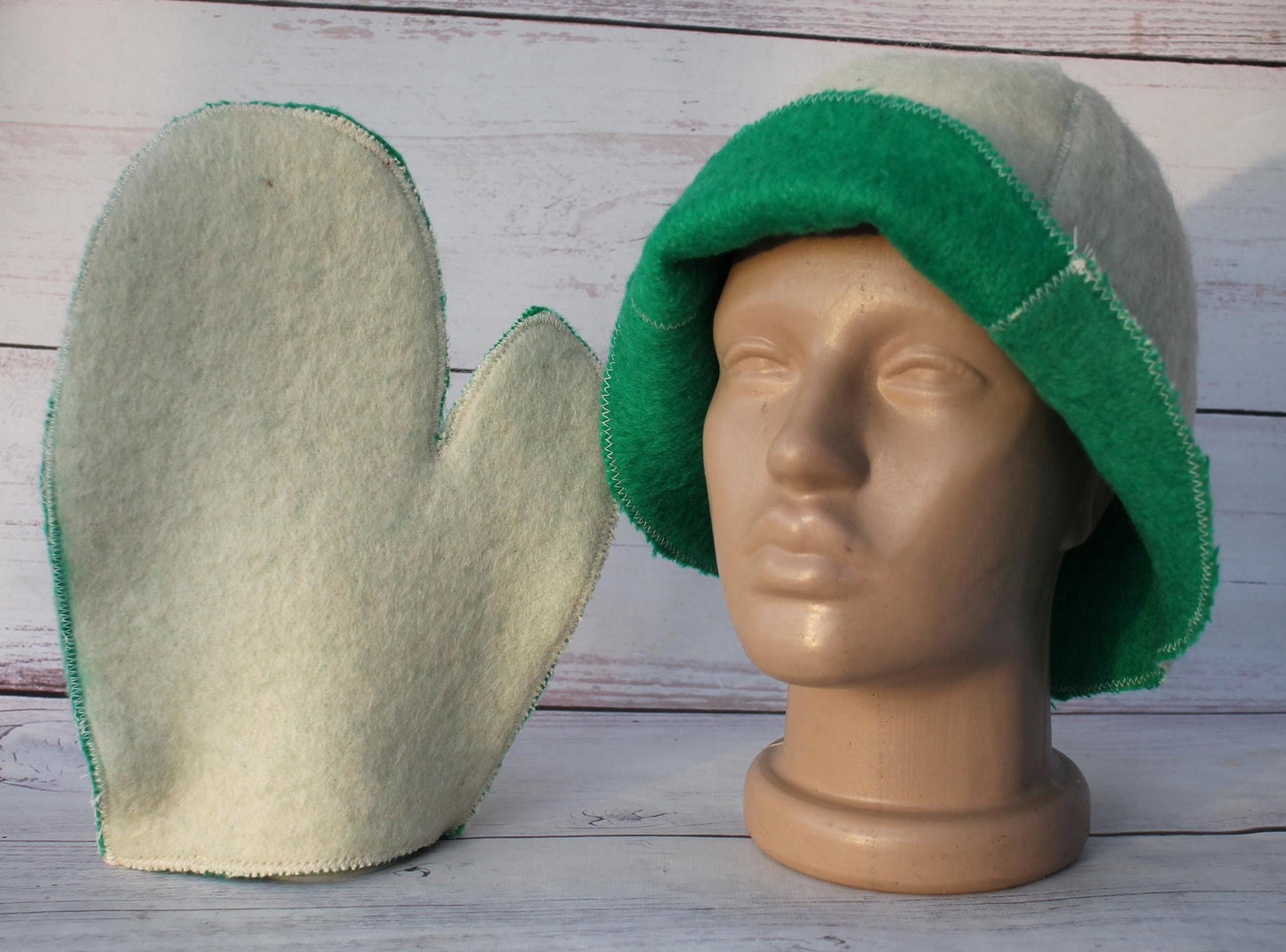 Wool sauna hat mitten natural, handmade felted bath hat, ecoriendly wool hat recycled blanket hat, green sauna cap,gift for sauna lovers.