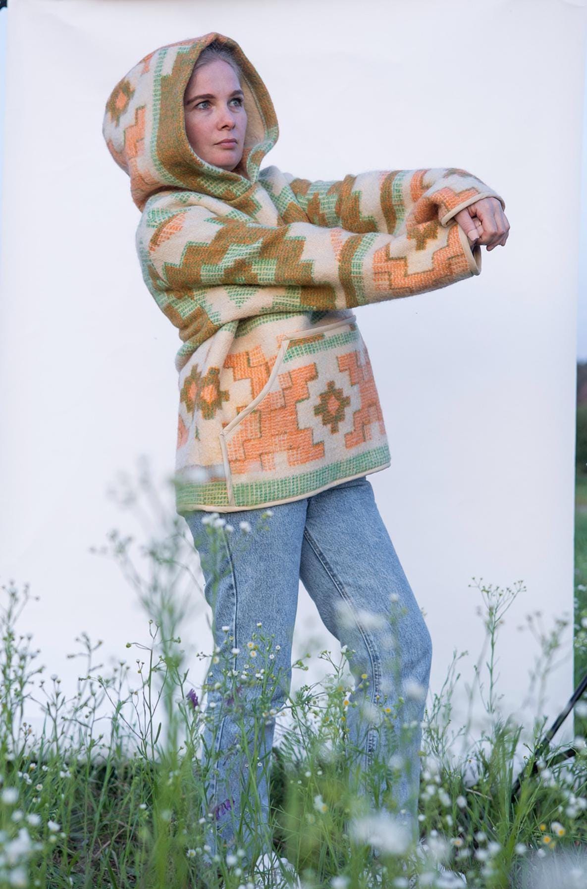 Upcycled Wool Blanket Hoodie, Ethnic Print Pullover Warm and Cozy Size M/L,wool hoodie mens,vintage hooded coat,hudson bay coat, jacket.