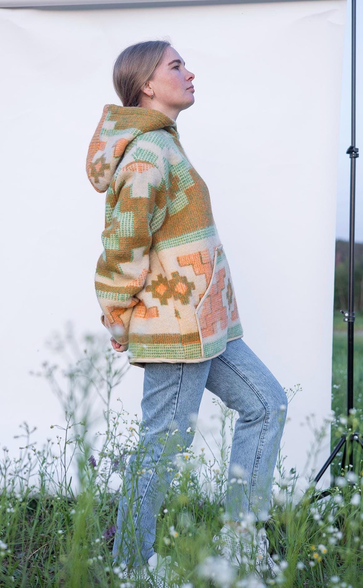 Upcycled Wool Blanket Hoodie, Ethnic Print Pullover Warm and Cozy Size M/L,wool hoodie mens,vintage hooded coat,hudson bay coat, jacket.