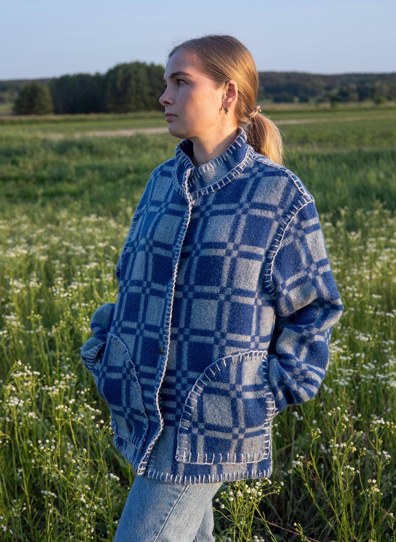 Vintage Blue Wool Jacket Women’s Size L, Upcycled Blanket Coat, Oversized Retro Checkered Jacket, Outerwear, Cozy Fall Winter Gift,upcycling