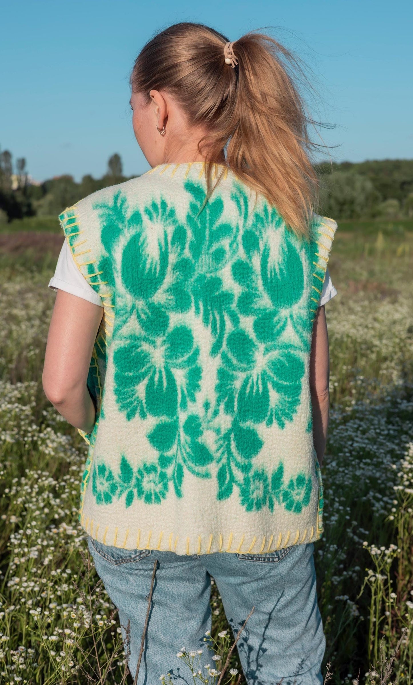 Wool Vest Size M,Upcycled from Green Floral Blanket,Women's Handmade Warm Sleeveless Jacket,vintage wool vest,upcycled clothing for women.