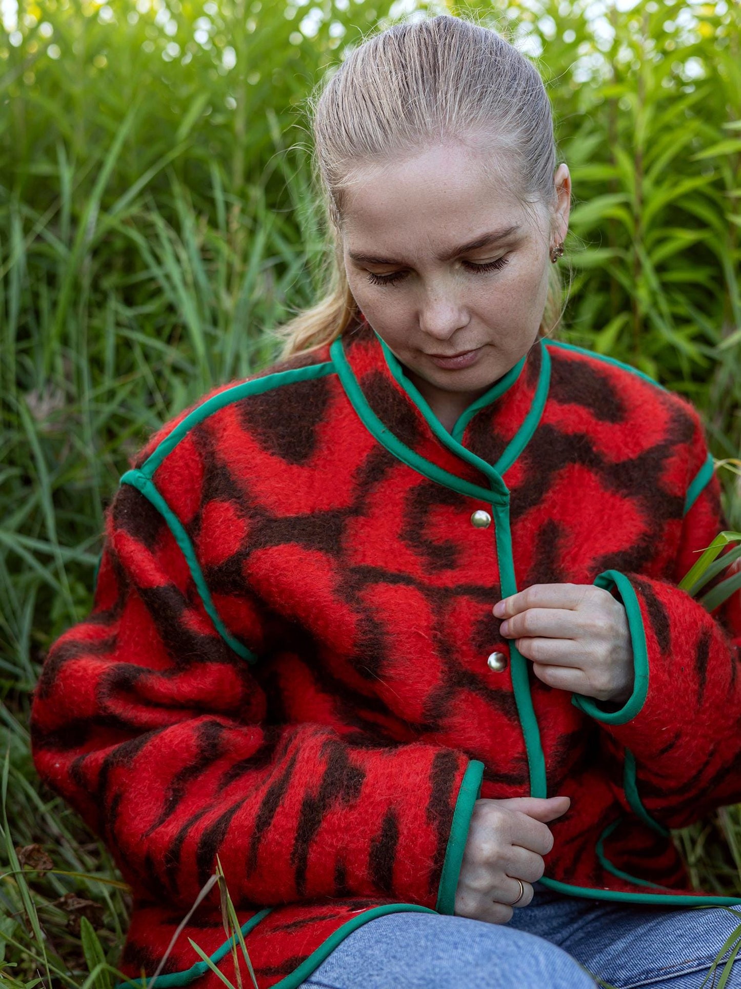 Red Vintage Wool Blanket Jacket, Upcycled Oversized Coat M L (46–48) Handmade Warm Outerwear, Eco Tiger Print Boho Jacket, gift for her.