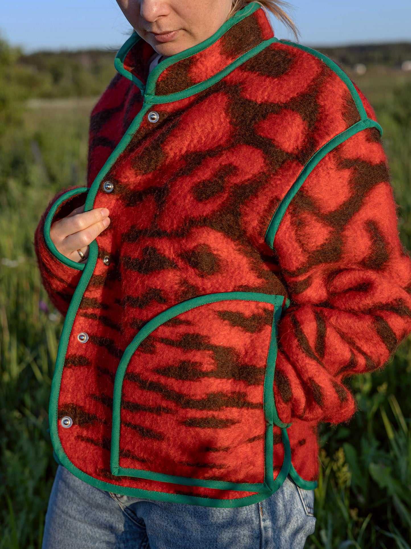 Red Vintage Wool Blanket Jacket, Upcycled Oversized Coat M L (46–48) Handmade Warm Outerwear, Eco Tiger Print Boho Jacket, gift for her.