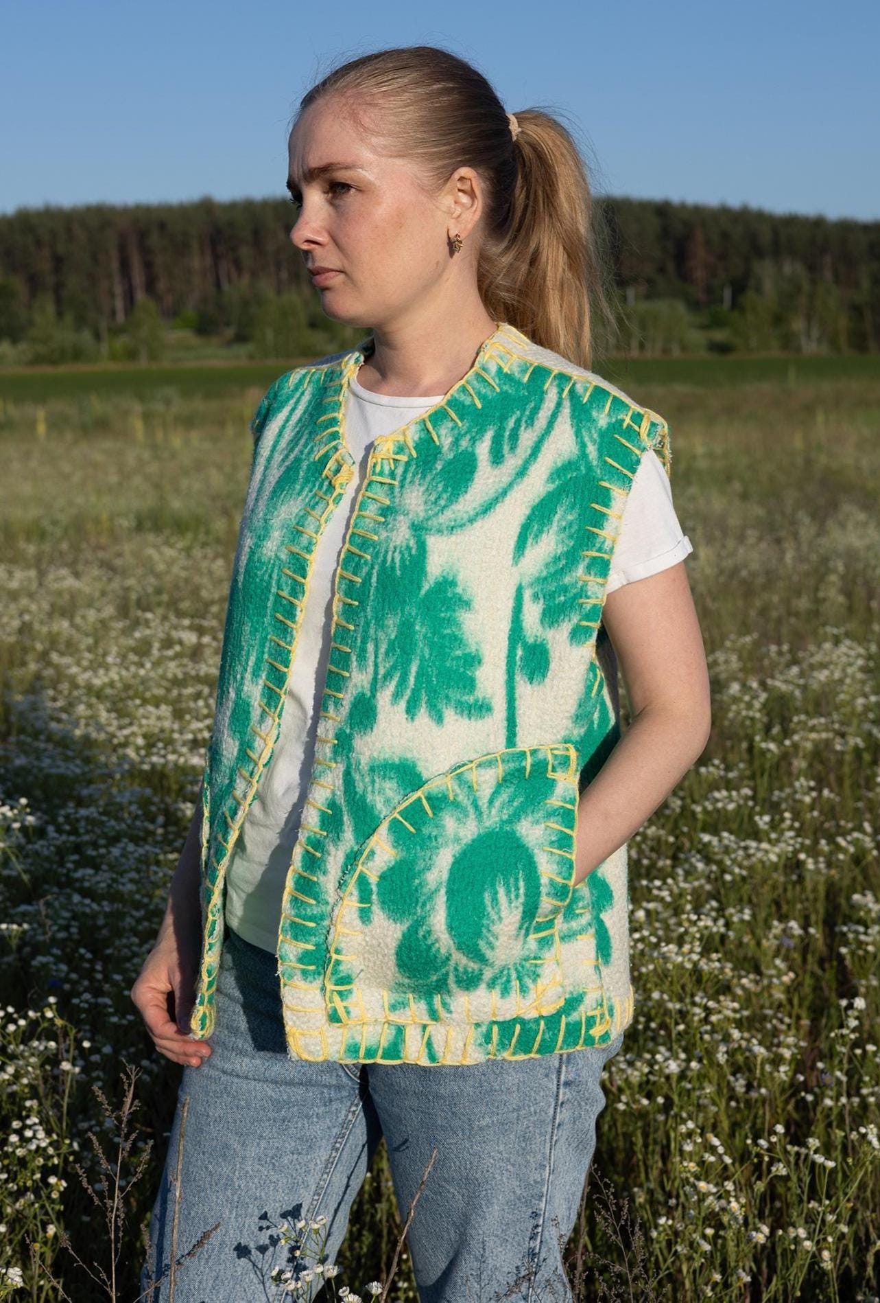 Wool Vest Size M,Upcycled from Green Floral Blanket,Women's Handmade Warm Sleeveless Jacket,vintage wool vest,upcycled clothing for women.