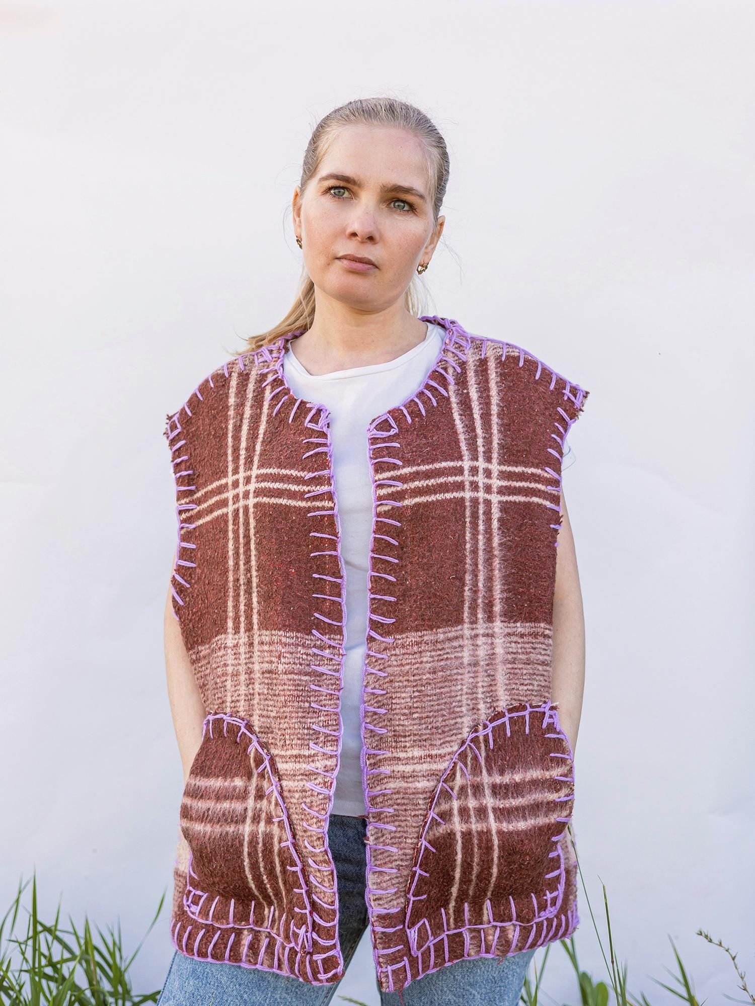 Vest Size M L,Upcycled Brown Plaid Wool Vest Blanket,Women's Handmade Warm Sleeveless Jacket,vintage wool vest,upcycled clothing for women.