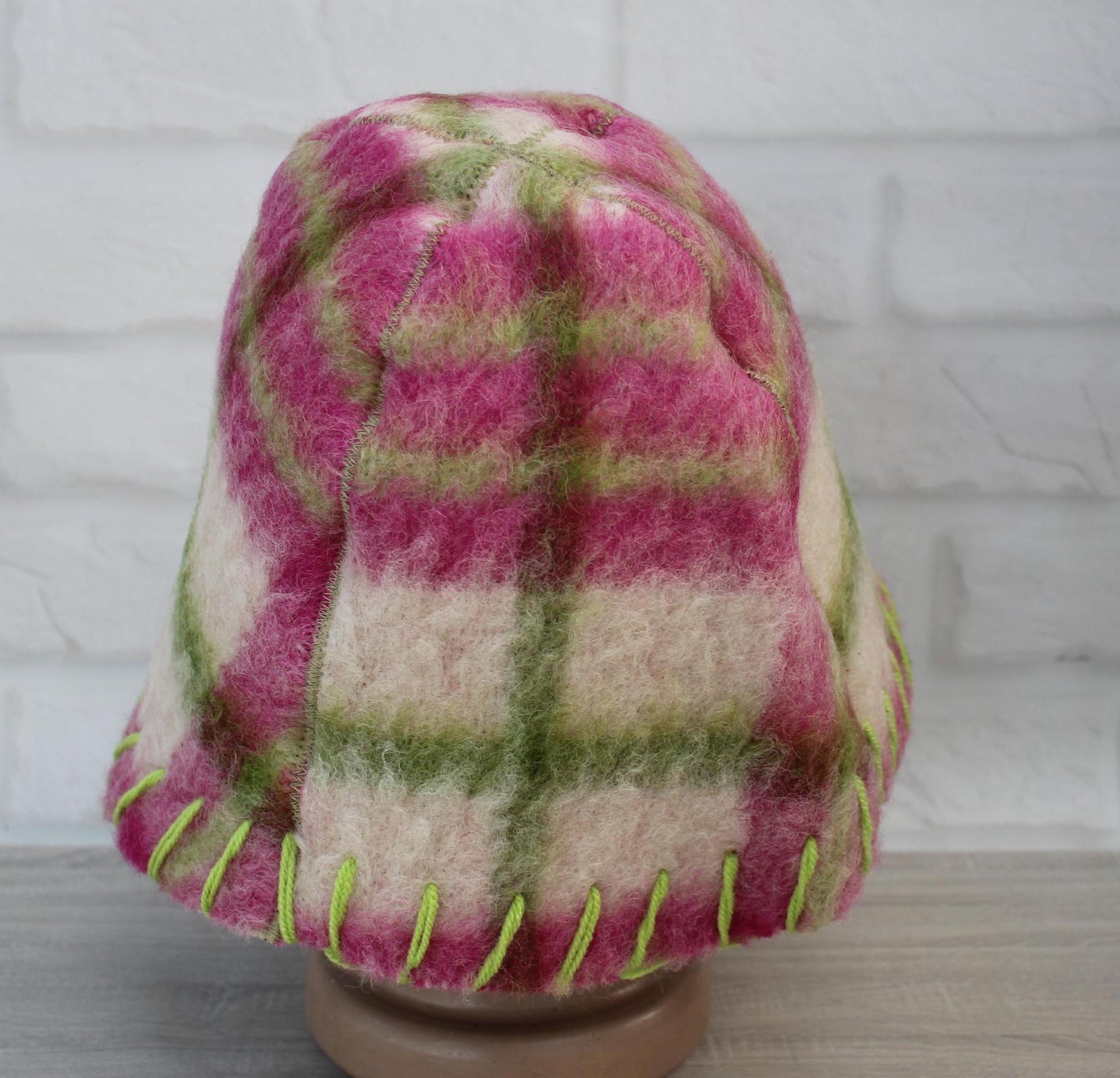 Wool Sauna Hat, Handmade Reversible Bath Hat from Vintage Blanket, Felted pink Sauna Cap, Gift for Sauna Lover, wool bath hat.