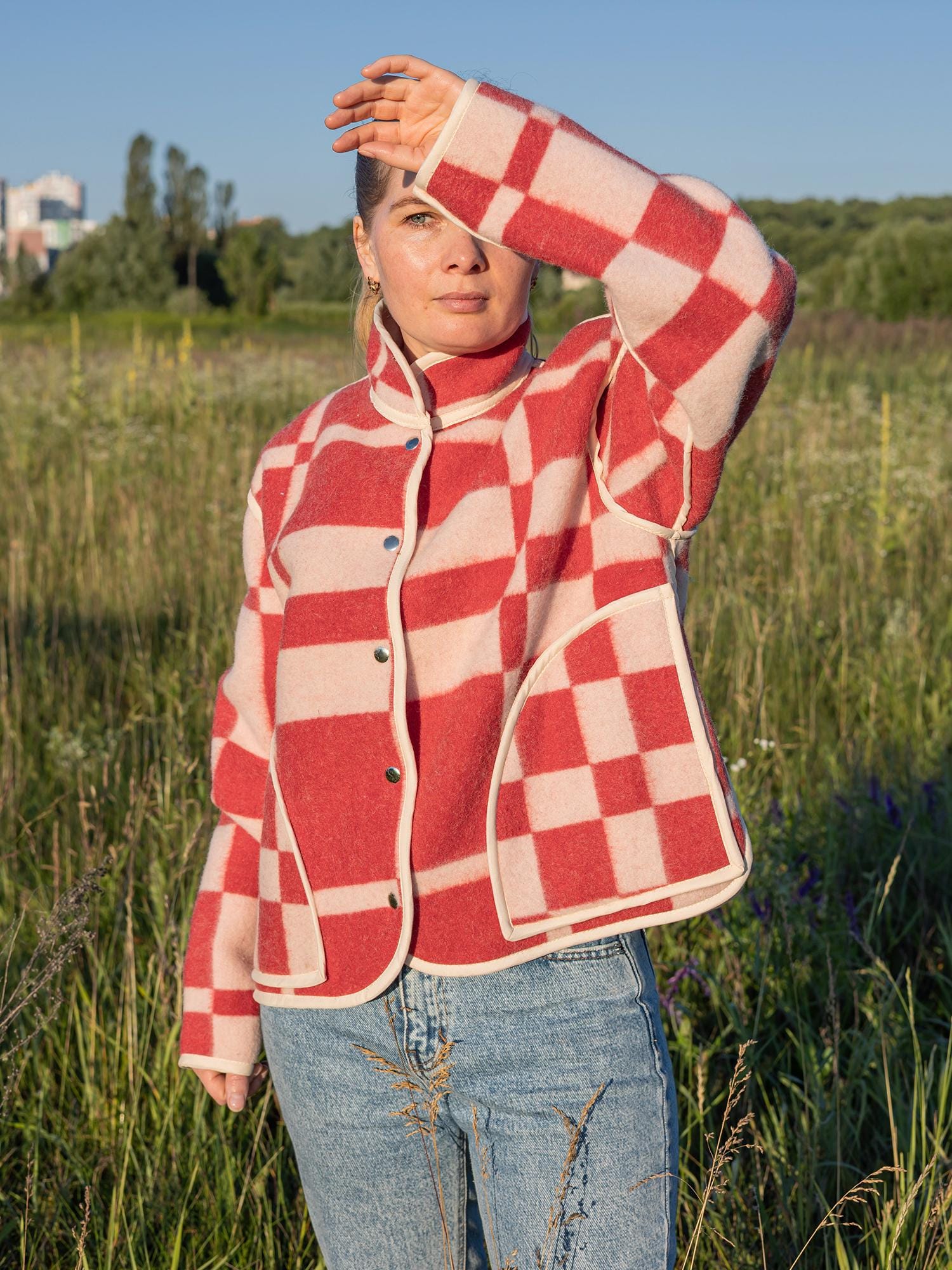 Upcycled Wool Blanket Jacket Red Checkered – Handmade Warm Coat M (44–46) Oversize, Vintage Wool Outerwear Women
