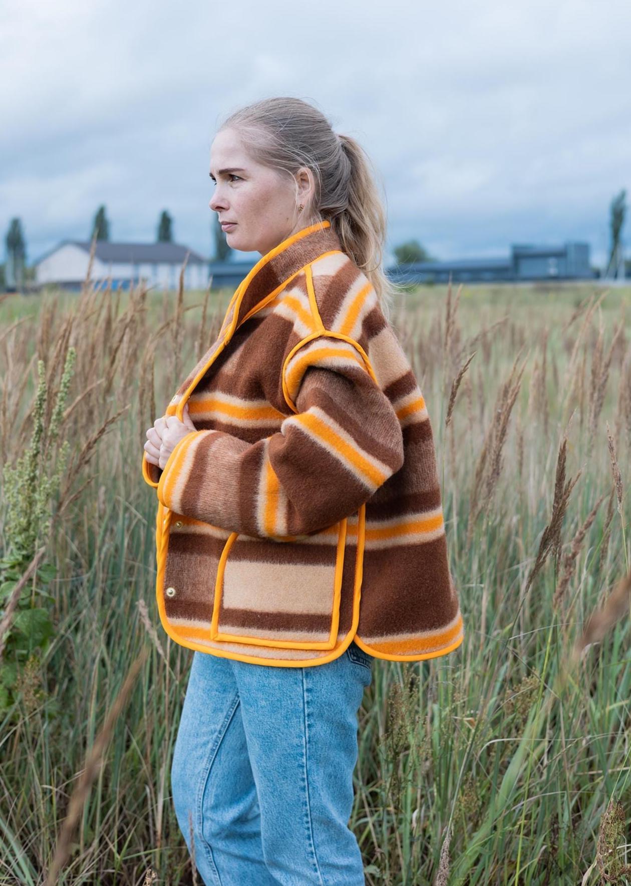 Vintage Wool Blanket Jacket L, Handmade Upcycled Coat, Eco Wool Jacket for Women, Brown Orange Recycled Blanket Coat, Oversize Retro Jacket
