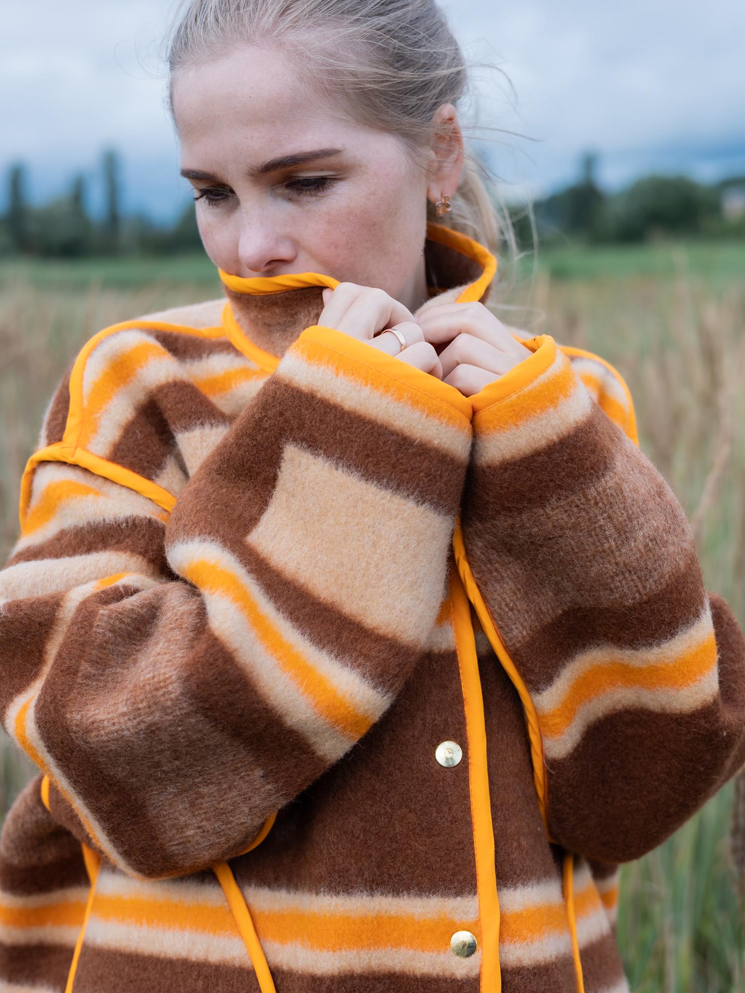 Vintage Wool Blanket Jacket L, Handmade Upcycled Coat, Eco Wool Jacket for Women, Brown Orange Recycled Blanket Coat, Oversize Retro Jacket