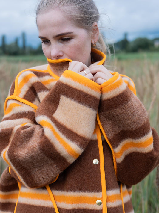 Vintage Wool Blanket Jacket L, Handmade Upcycled Coat, Eco Wool Jacket for Women, Brown Orange Recycled Blanket Coat, Oversize Retro Jacket