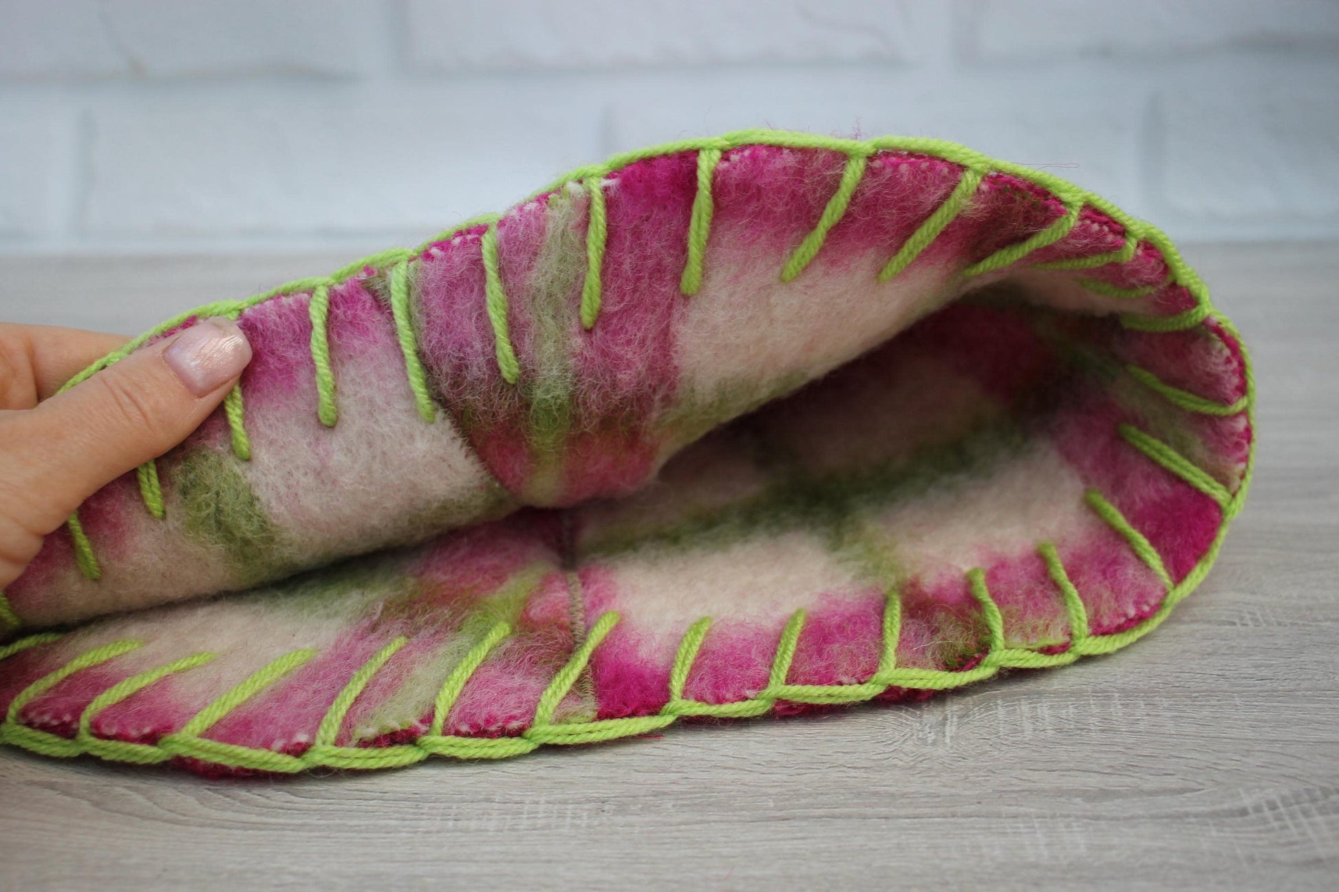 Wool Sauna Hat, Handmade Reversible Bath Hat from Vintage Blanket, Felted pink Sauna Cap, Gift for Sauna Lover, wool bath hat.