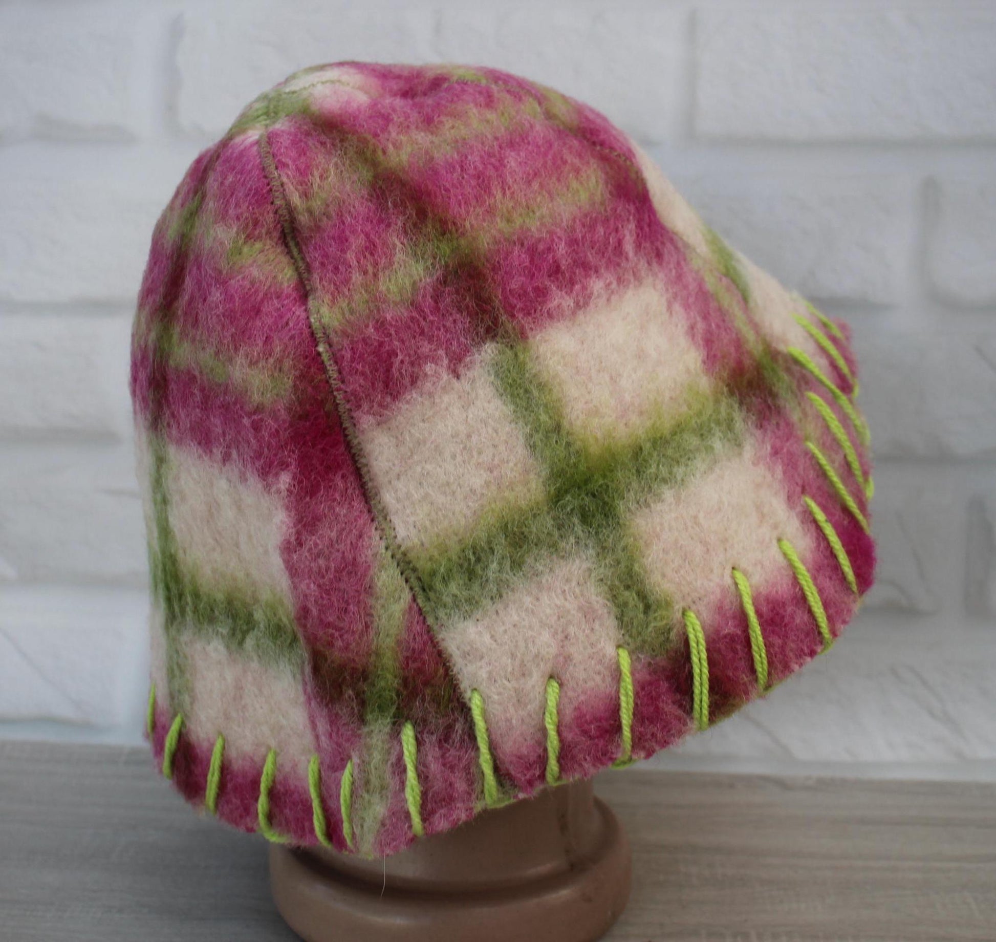 Wool Sauna Hat, Handmade Reversible Bath Hat from Vintage Blanket, Felted pink Sauna Cap, Gift for Sauna Lover, wool bath hat.