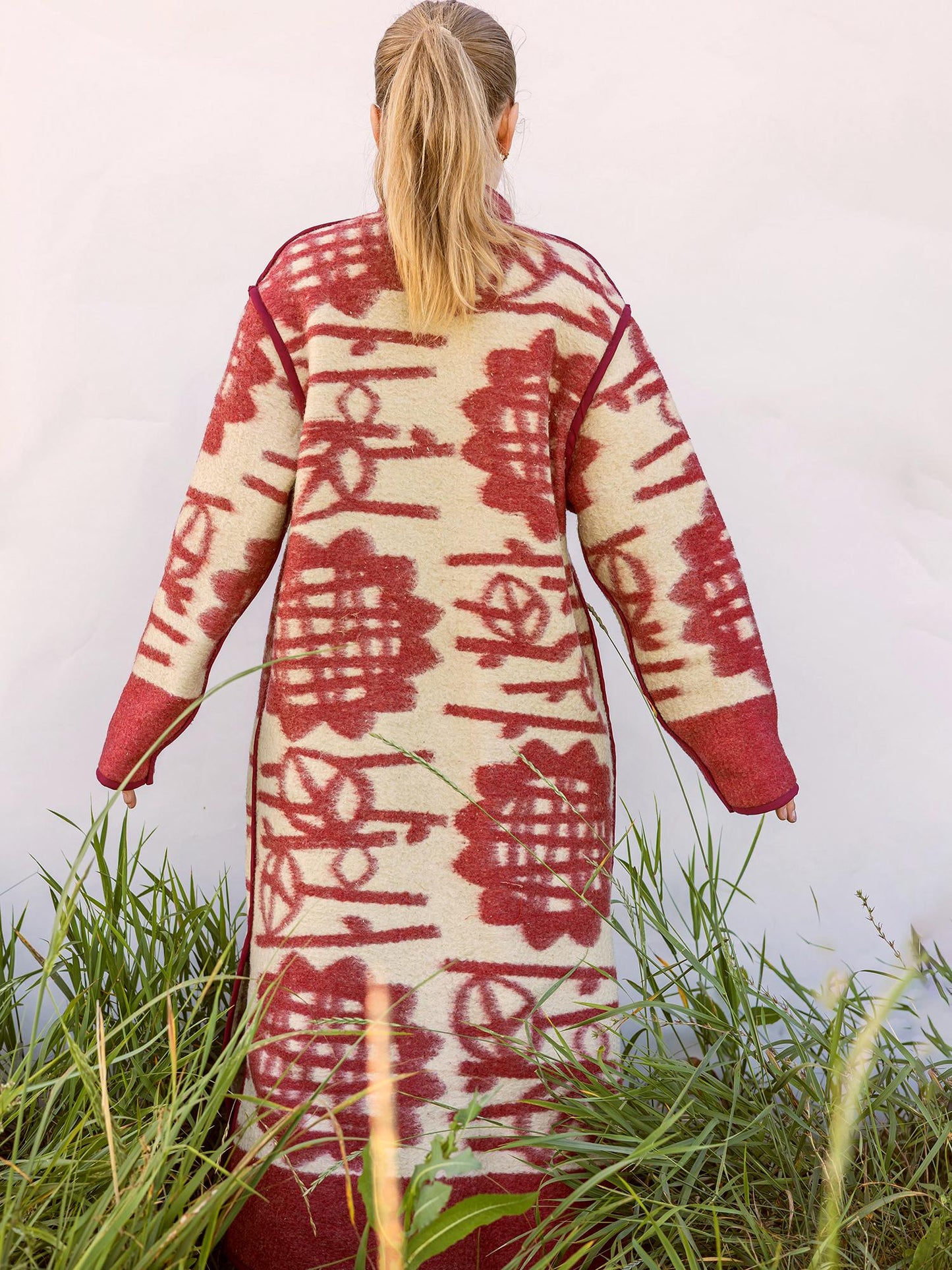 Blanket coat size M,red wool blanket jacket,vintage blanket jacket,blanket coat long,blanket jacket recycled,handmade blanket coat women.