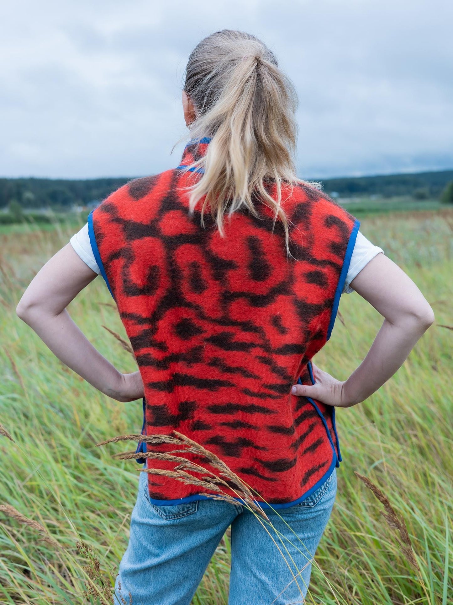 Wool Blanket vest jacket size 8-10 M L,red blanket coat jacket,upcycled coats women,woolen coat plaid,dutch blanket coat,handmade.Ukraine