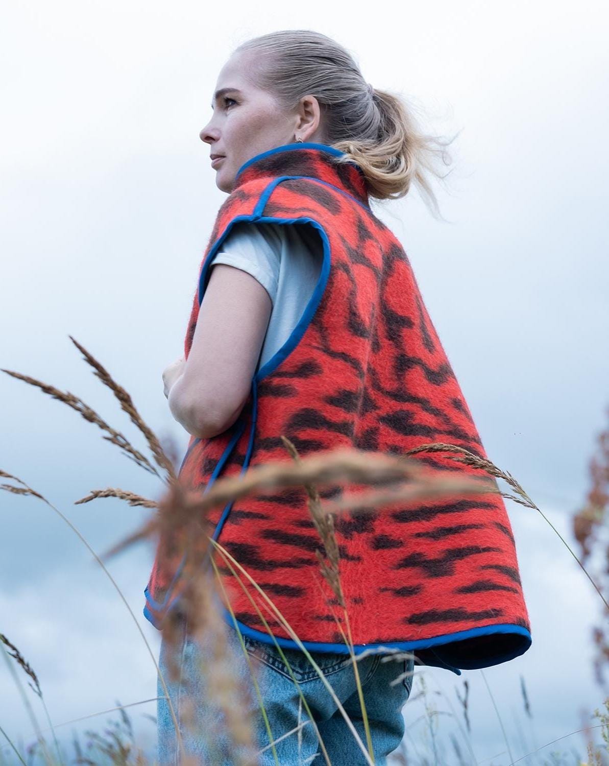 Wool Blanket vest jacket size 8-10 M L,red blanket coat jacket,upcycled coats women,woolen coat plaid,dutch blanket coat,handmade.Ukraine