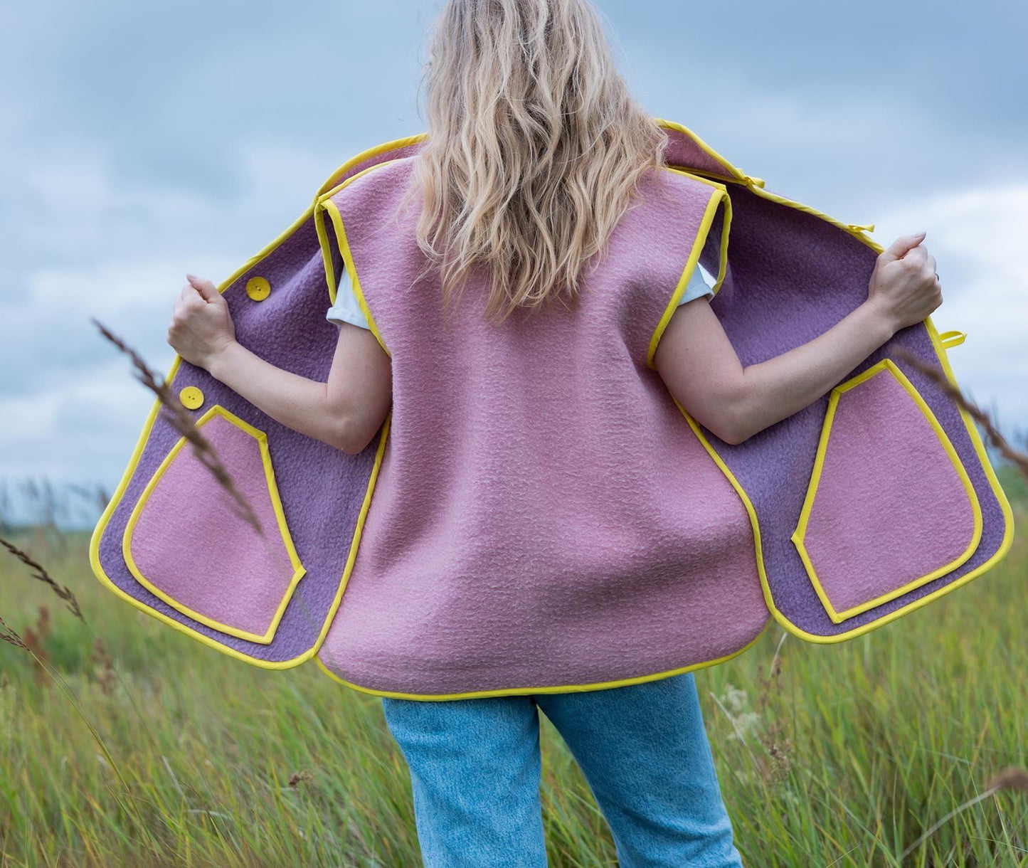 Blanket vest size M,wool blanket vest,upcycled wool Lilac Pink vest,Upcycled Sleeveless Jacket,handmade blanket vests,fleece women vest.