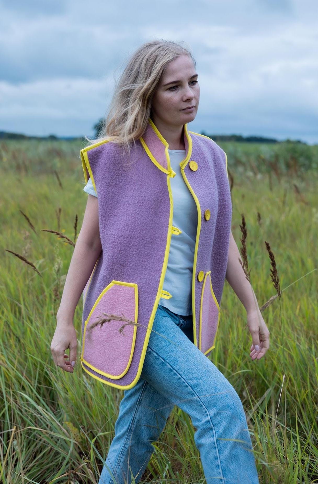 Blanket vest size M,wool blanket vest,upcycled wool Lilac Pink vest,Upcycled Sleeveless Jacket,handmade blanket vests,fleece women vest.