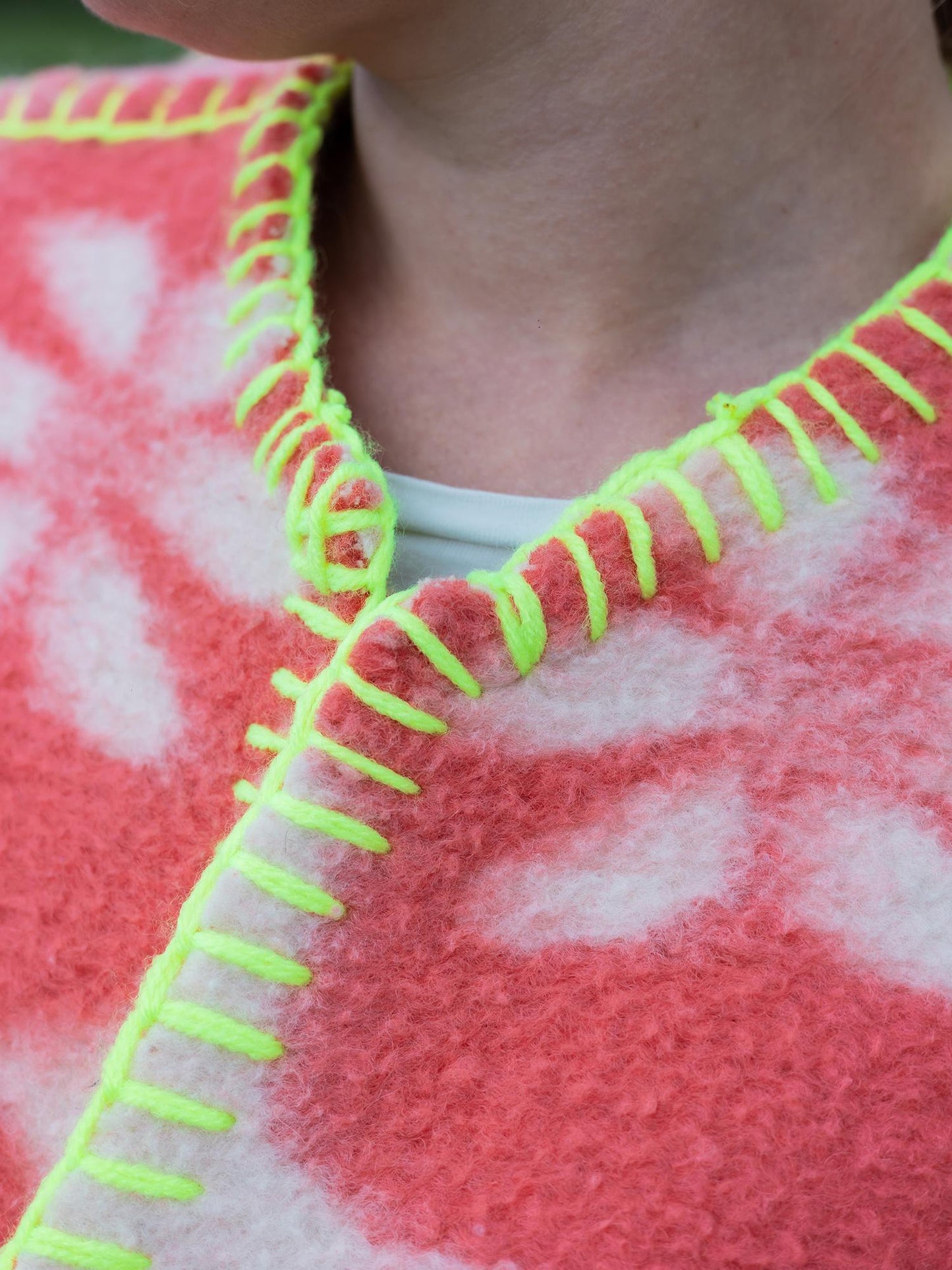 Upcycled Wool Blanket pink Vest size S M 44, Vintage Ukrainian Sleeveless Jacket, clothing for women, handwarmer vest, gift for her.