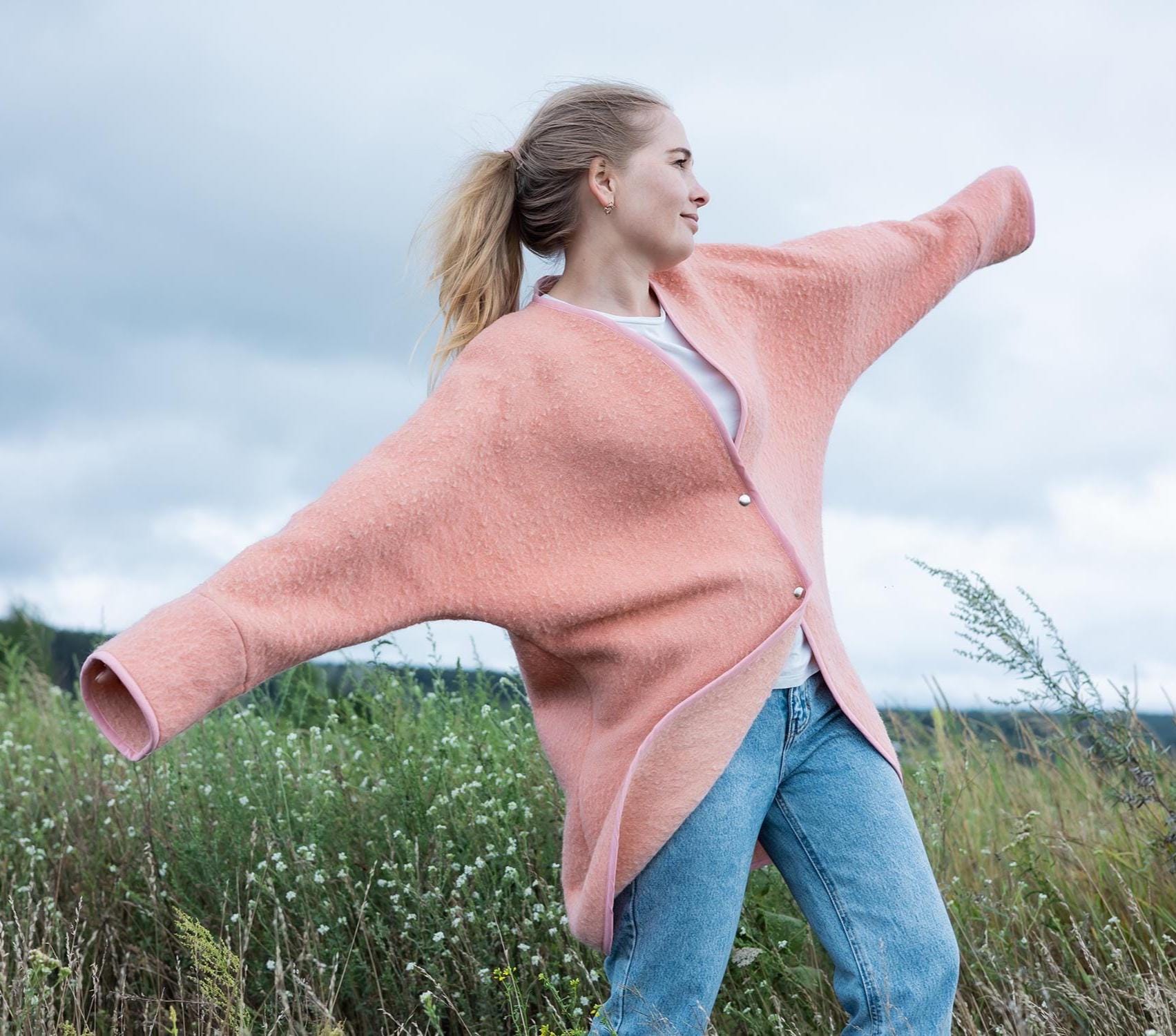 Handmade Pink Wool Coat M L, Upcycled Vintage Blanket Jacket, Oversized Cardigan, Soft Boho Outerwear, Women’s Warm Wool Coat