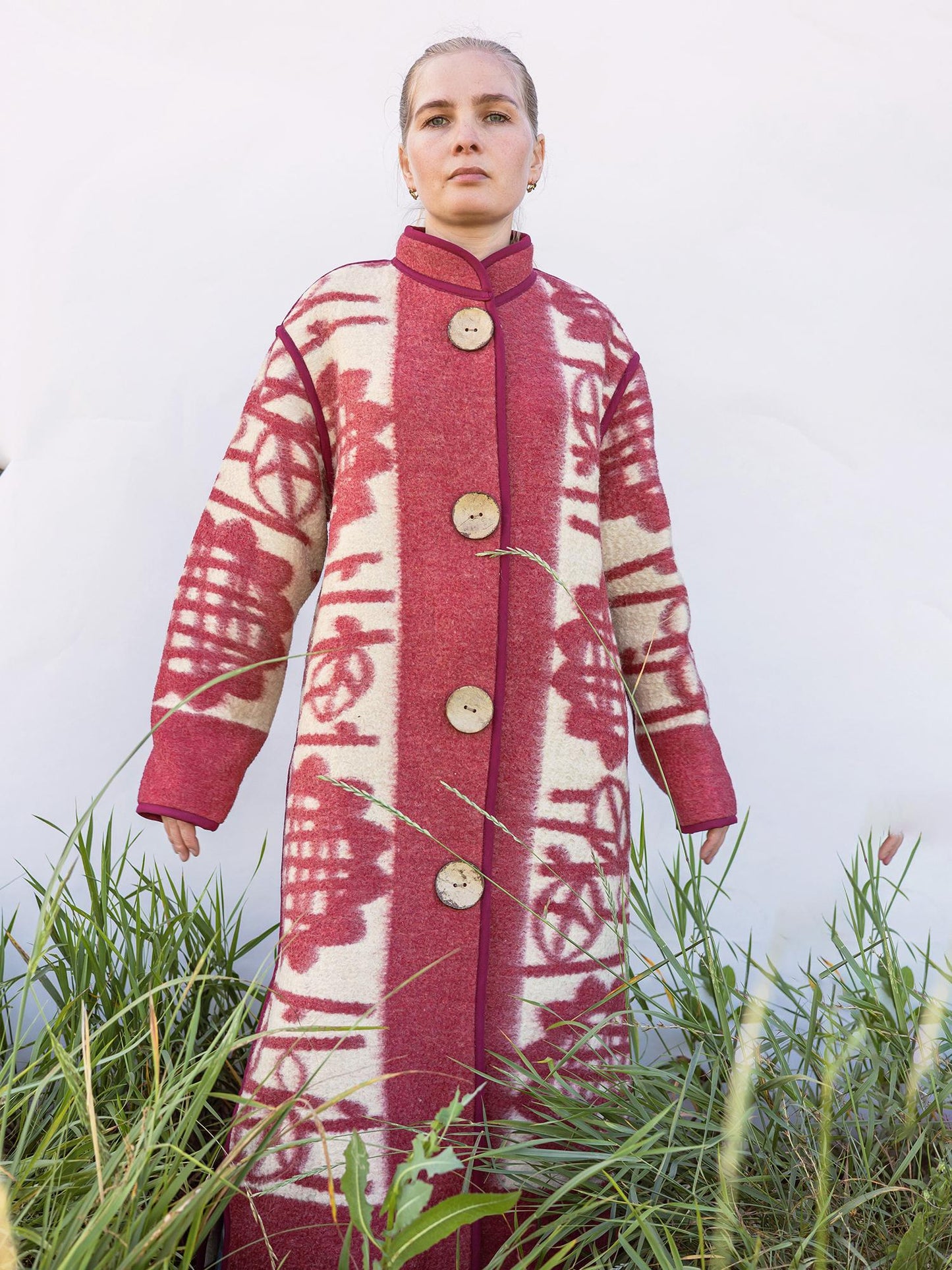 Blanket coat size M,red wool blanket jacket,vintage blanket jacket,blanket coat long,blanket jacket recycled,handmade blanket coat women.