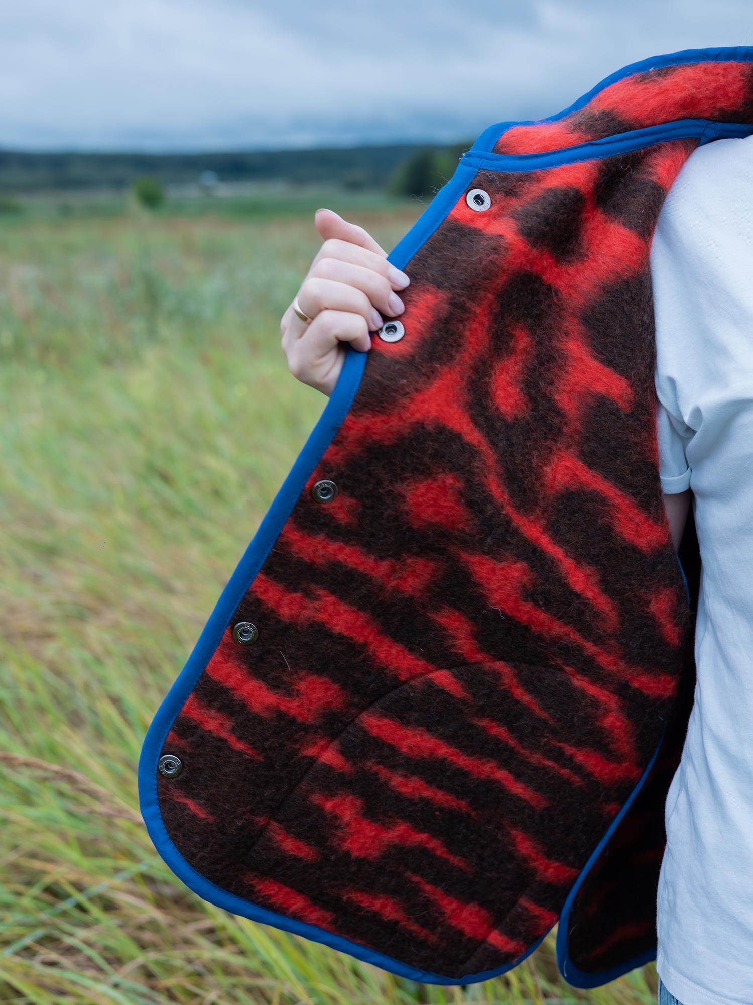 Wool Blanket vest jacket size 8-10 M L,red blanket coat jacket,upcycled coats women,woolen coat plaid,dutch blanket coat,handmade.Ukraine