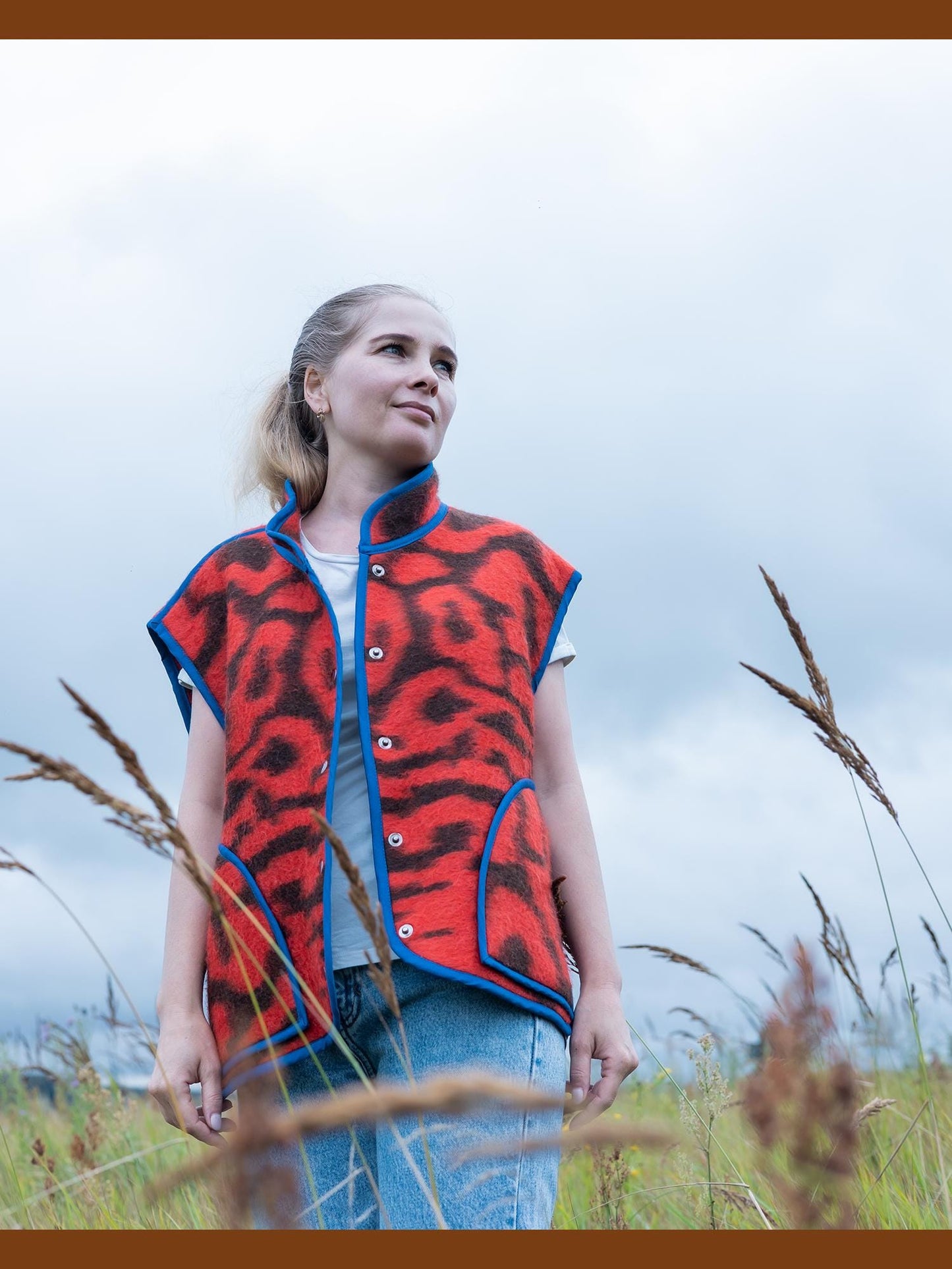 Wool Blanket vest jacket size 8-10 M L,red blanket coat jacket,upcycled coats women,woolen coat plaid,dutch blanket coat,handmade.Ukraine