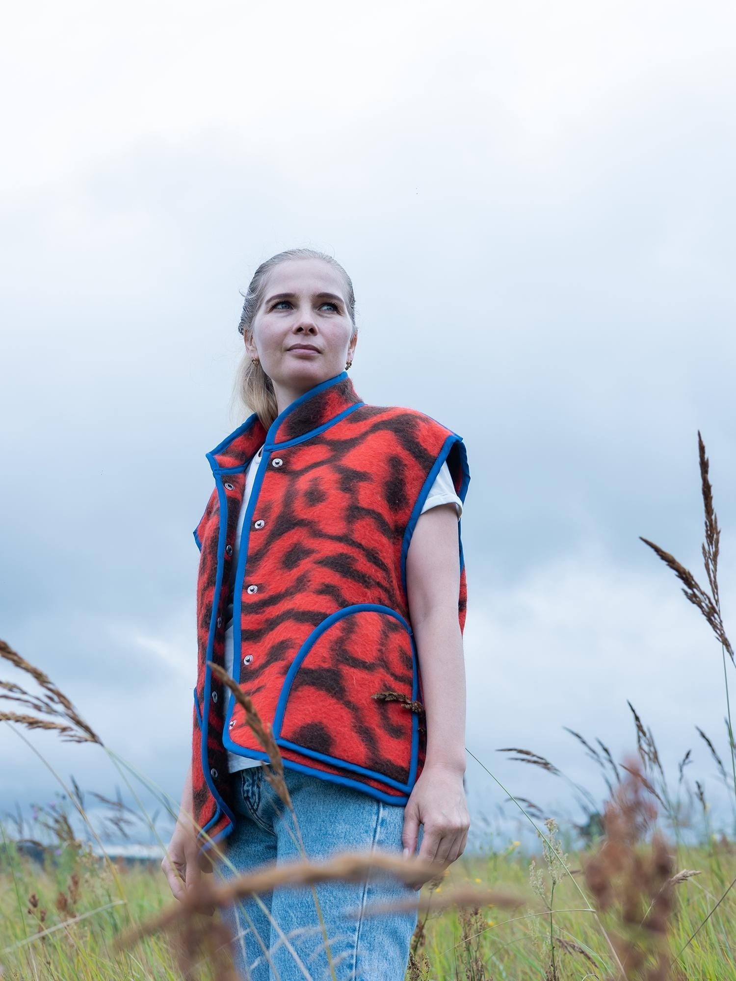 Wool Blanket vest jacket size 8-10 M L,red blanket coat jacket,upcycled coats women,woolen coat plaid,dutch blanket coat,handmade.Ukraine