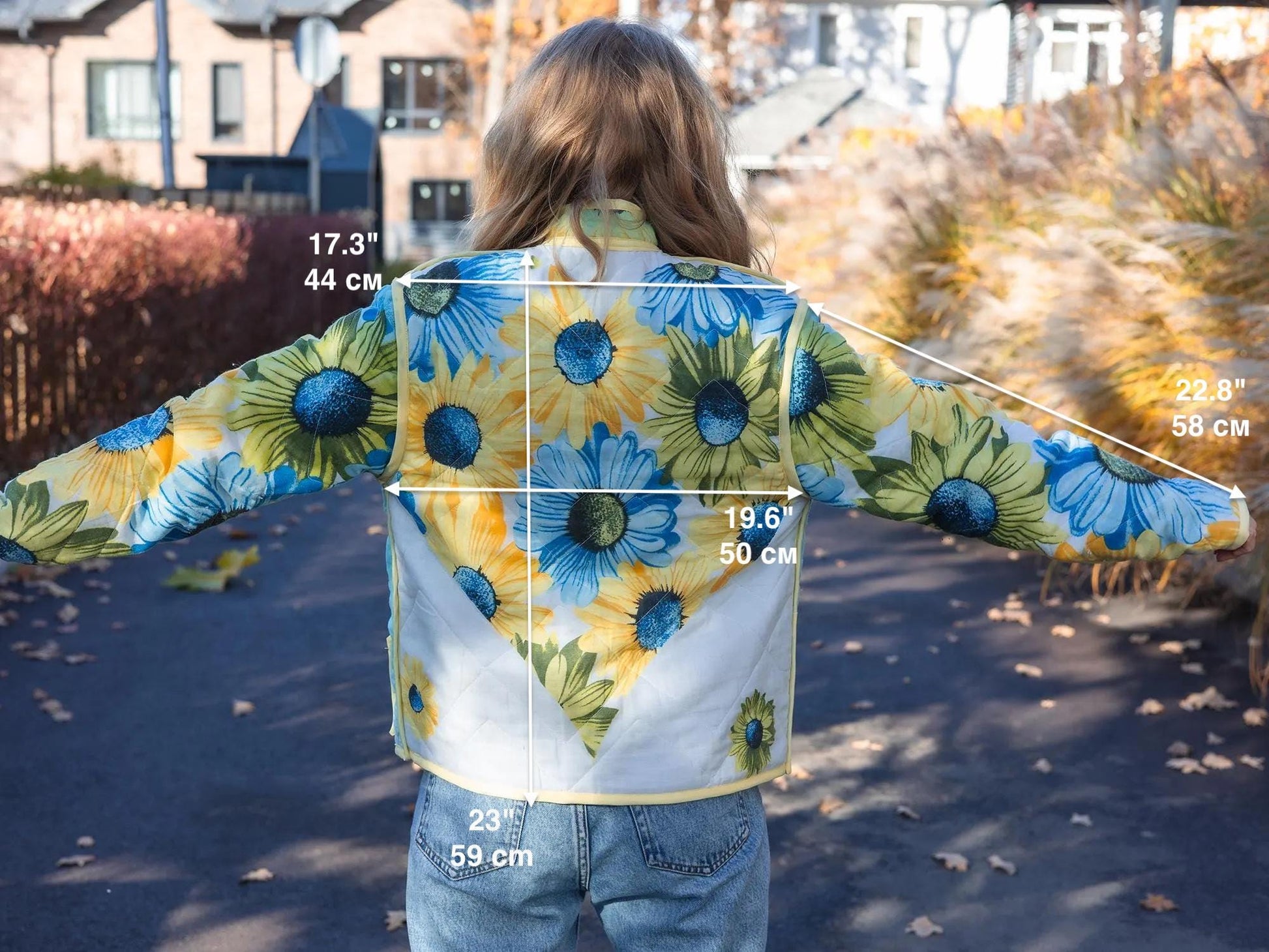 Quilted Jacket, vintage patchwork coat size M from quilted wool blanket, upcycled jacket with pockets, warm coat from retro quilt blanket.