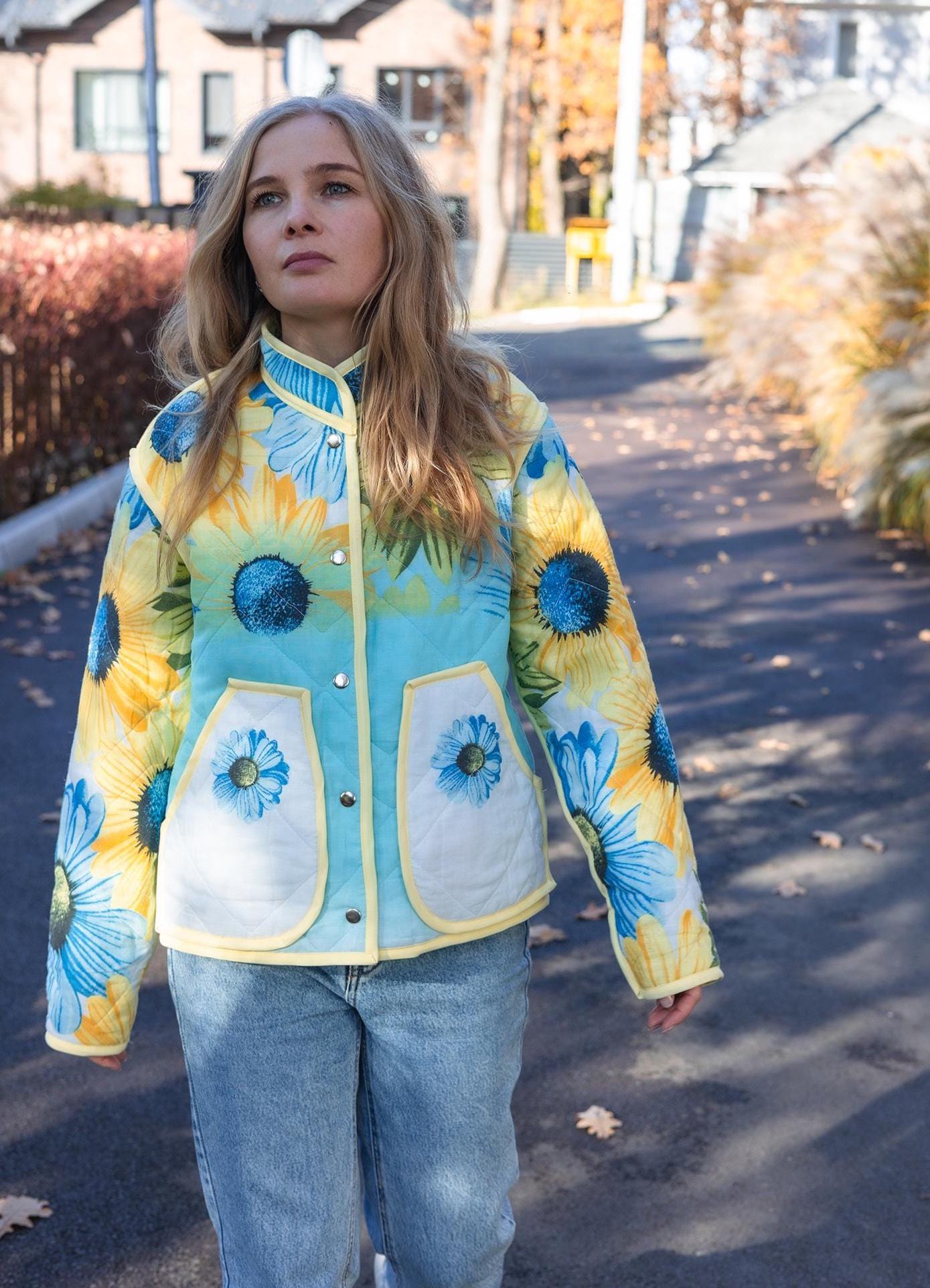 Quilted Jacket, vintage patchwork coat size M from quilted wool blanket, upcycled jacket with pockets, warm coat from retro quilt blanket.