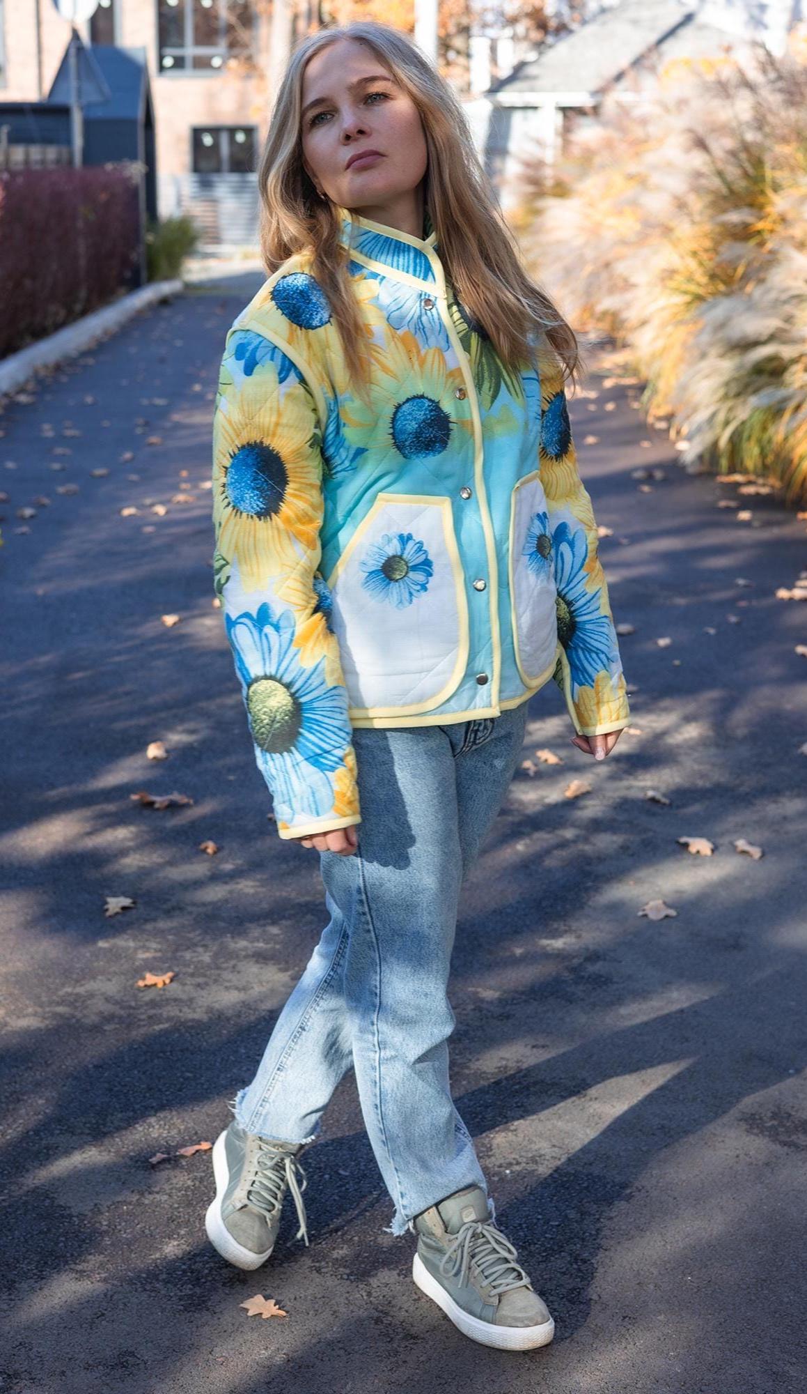 Quilted Jacket, vintage patchwork coat size M from quilted wool blanket, upcycled jacket with pockets, warm coat from retro quilt blanket.