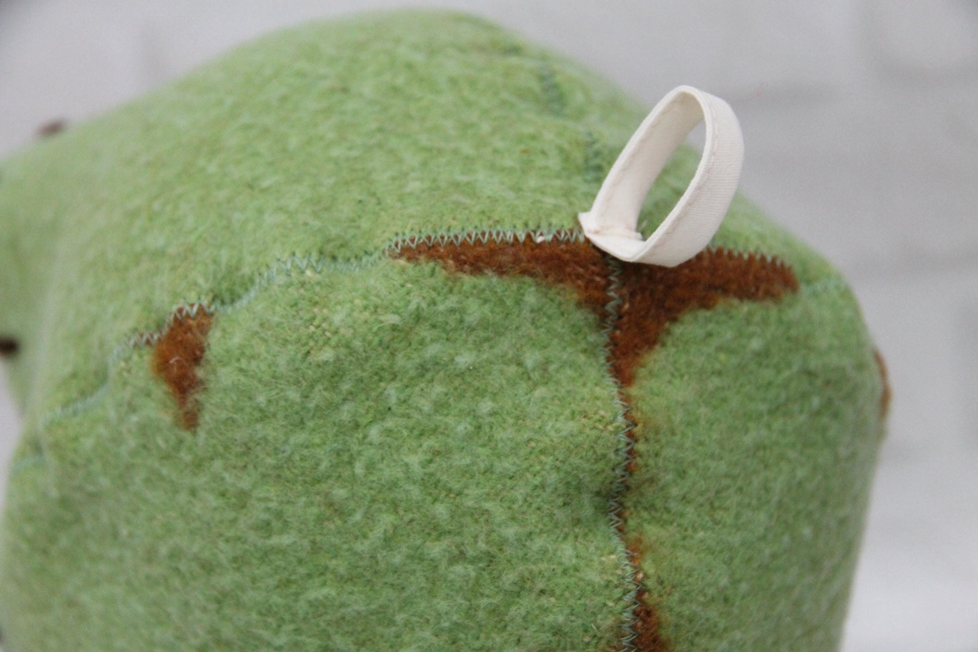 Wool sauna hat mitten mat natural,handmade green felted bath hat, ecoriendly hat recycled blanket cap, gift for sauna lovers.