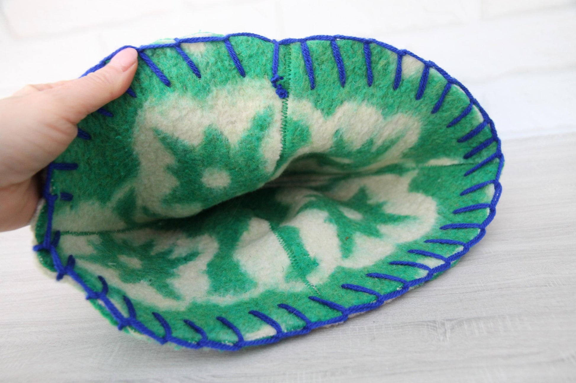 Wool sauna hat mitten mat natural,handmade green felted bath hat, ecoriendly hat recycled blanket cap, gift for sauna lovers.