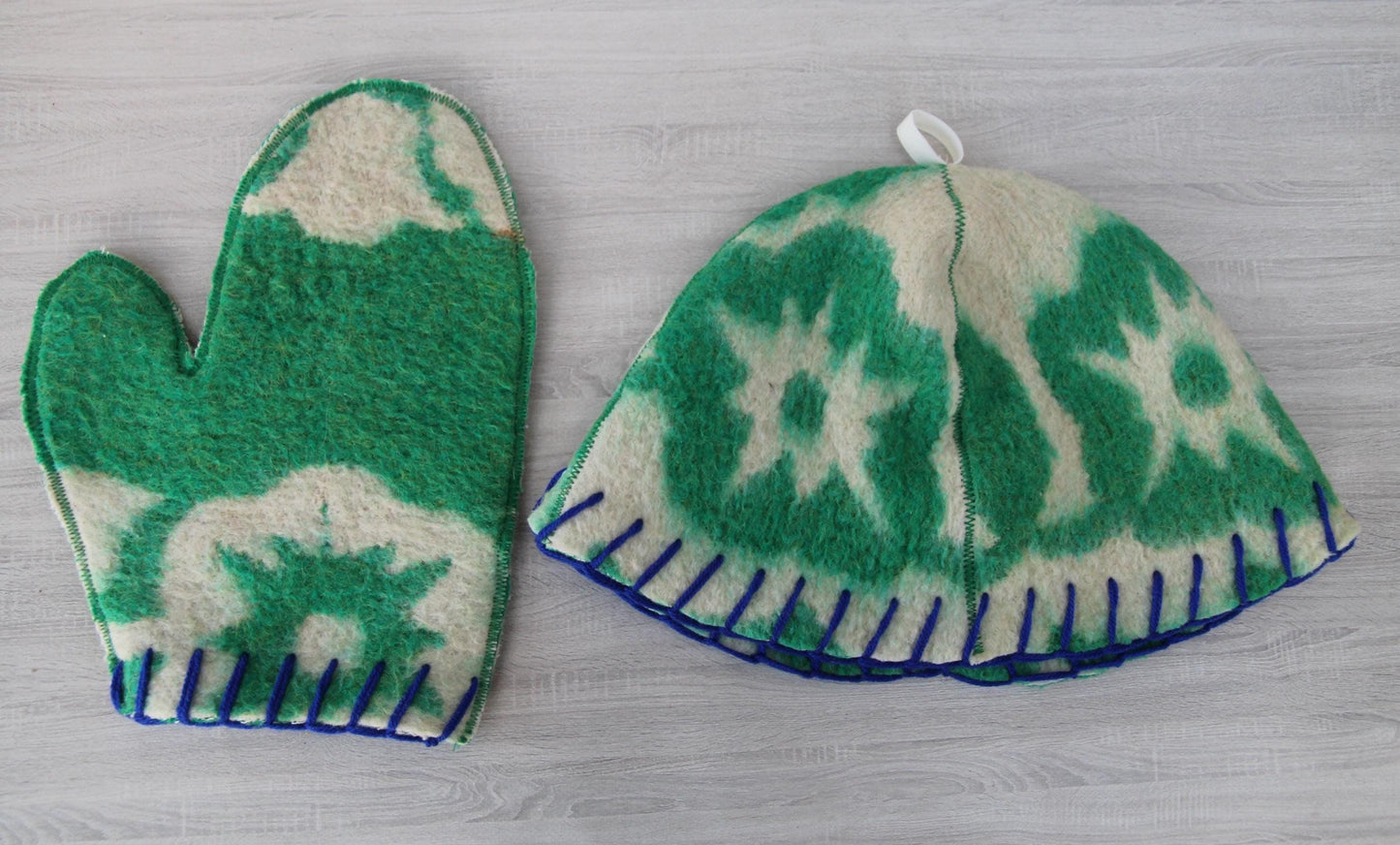 Wool sauna hat mitten mat natural,handmade green felted bath hat, ecoriendly hat recycled blanket cap, gift for sauna lovers.