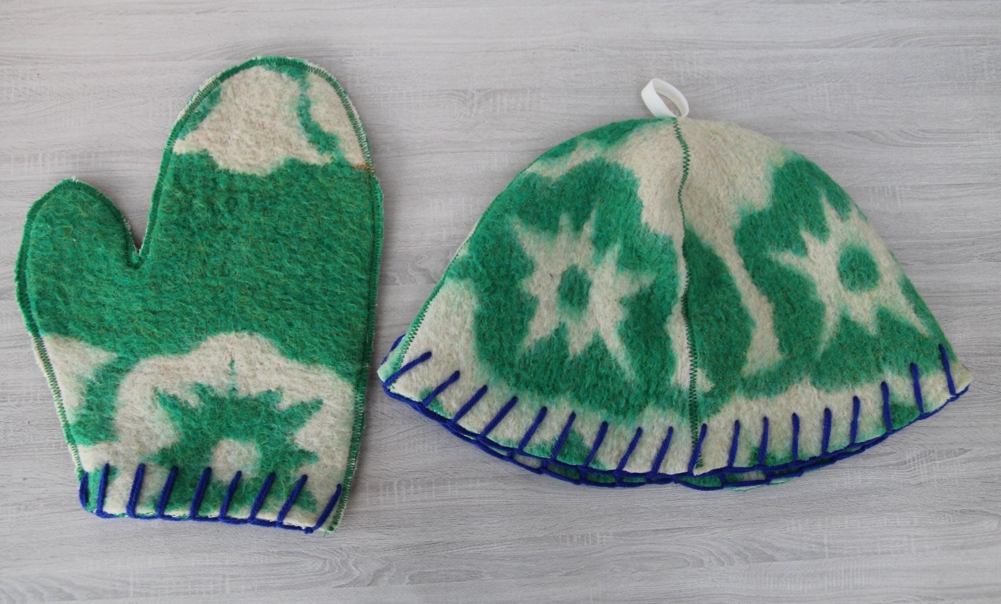 Wool sauna hat mitten mat natural,handmade green felted bath hat, ecoriendly hat recycled blanket cap, gift for sauna lovers.