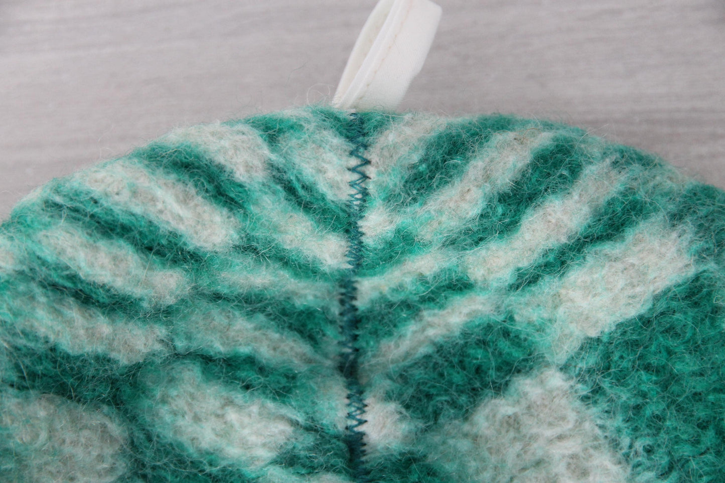 Green wool sauna hat, handmade vintage blanket banya hat, thick felted steam bath hat with loop, upcycled sauna gift,flower felt hat.Баня.