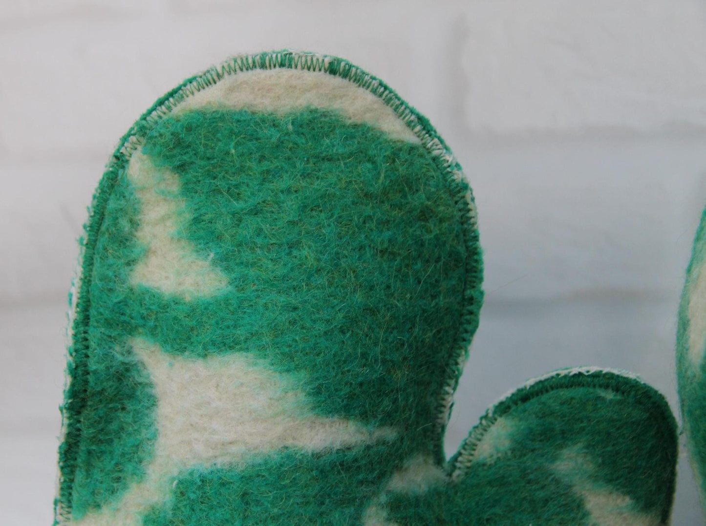 Wool sauna hat mitten mat natural,handmade green felted bath hat, ecoriendly hat recycled blanket cap, gift for sauna lovers.