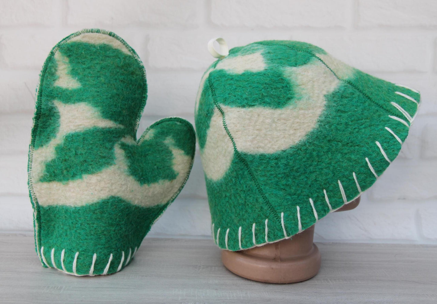 Wool sauna hat mitten mat natural,handmade green felted bath hat, ecoriendly hat recycled blanket cap, gift for sauna lovers.