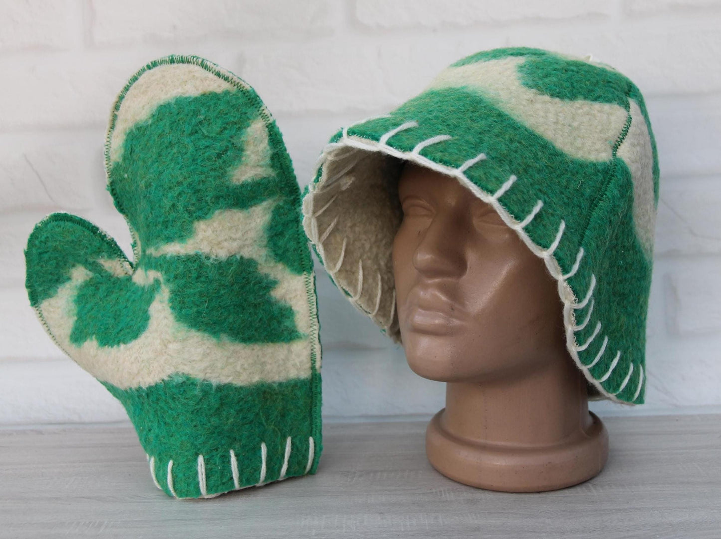 Wool sauna hat mitten mat natural,handmade green felted bath hat, ecoriendly hat recycled blanket cap, gift for sauna lovers.
