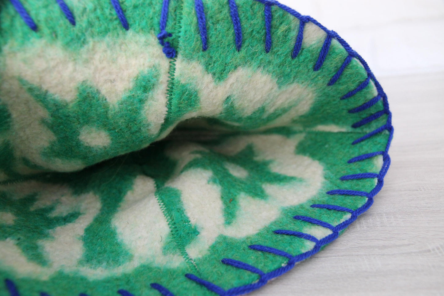 Wool sauna hat mitten mat natural,handmade green felted bath hat, ecoriendly hat recycled blanket cap, gift for sauna lovers.