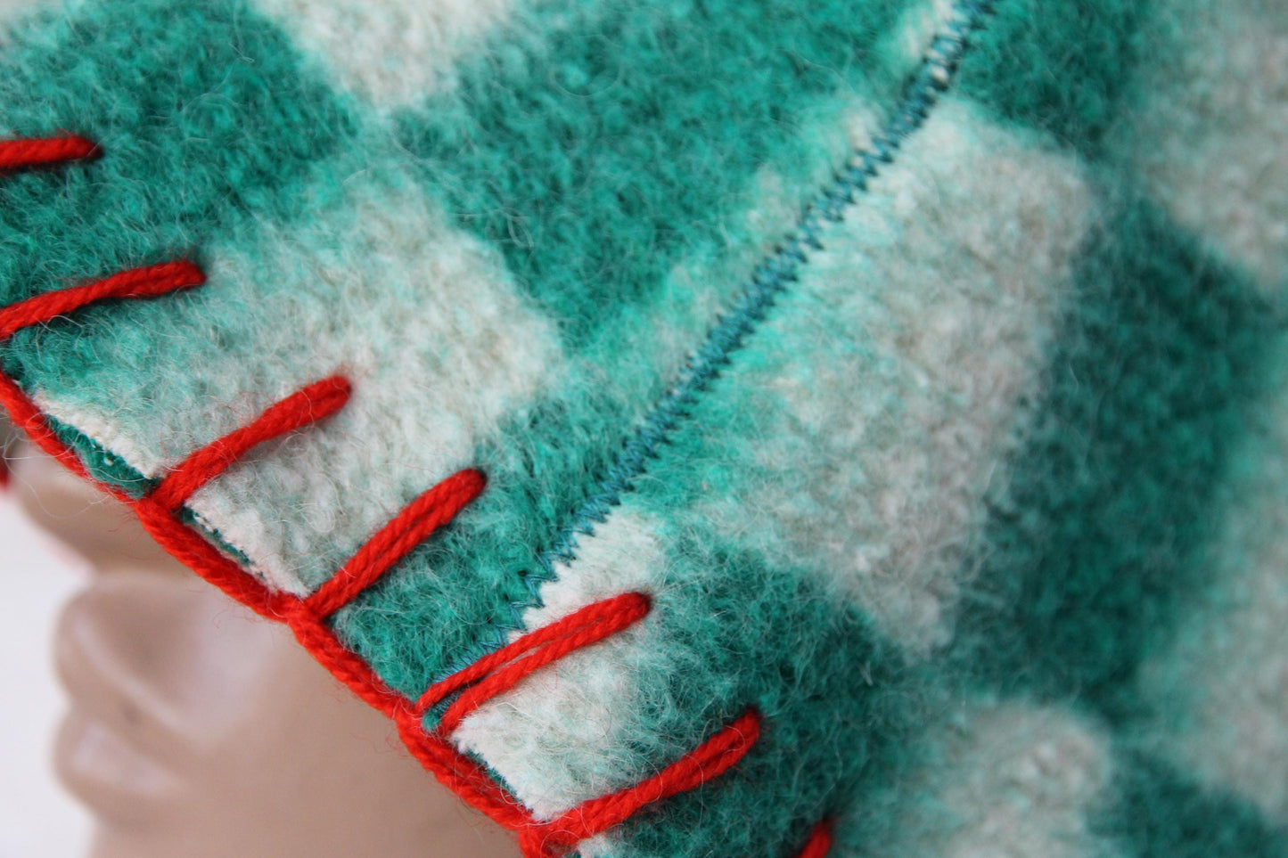 Green wool sauna hat, handmade vintage blanket banya hat, thick felted steam bath hat with loop, upcycled sauna gift,flower felt hat.Баня.