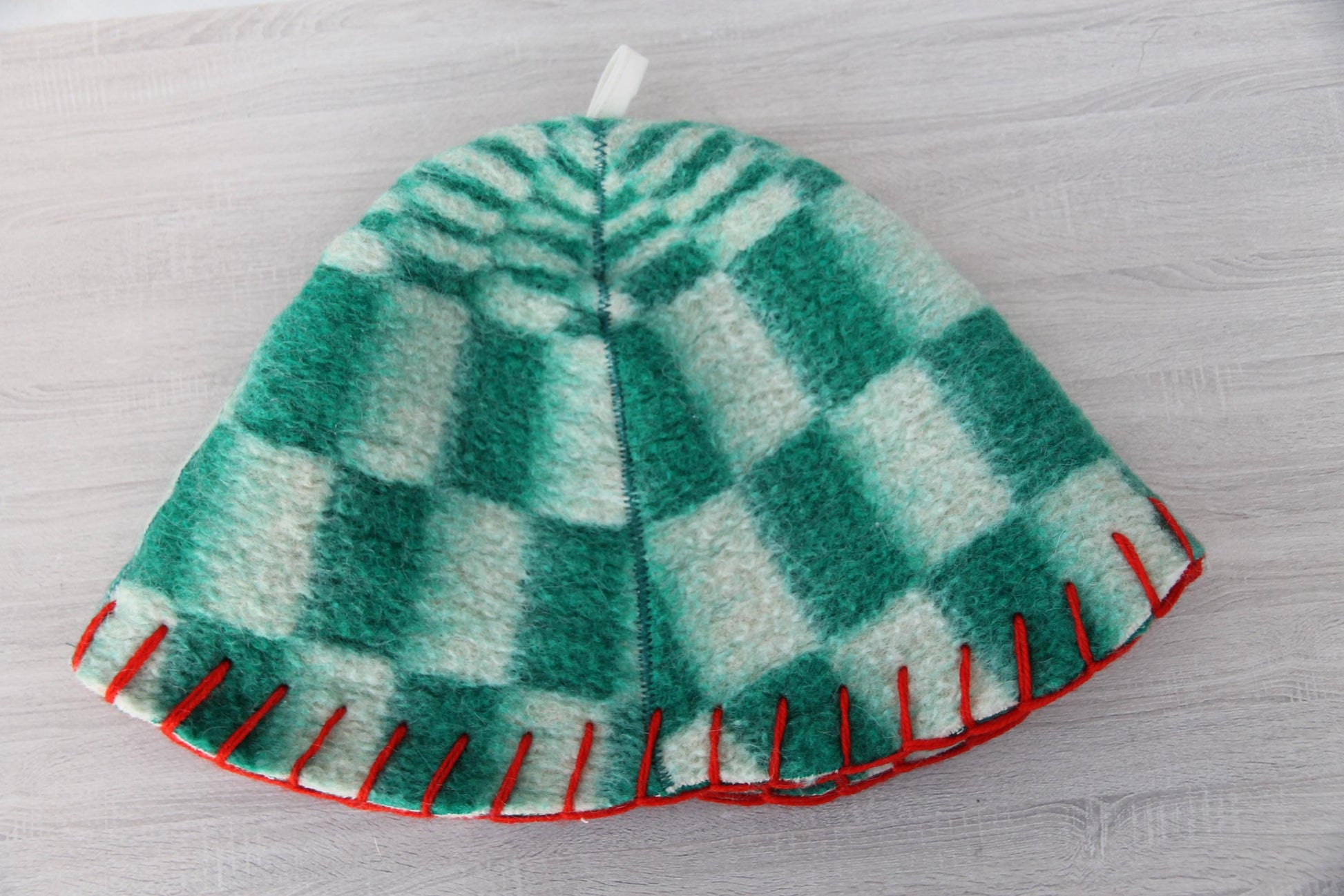 Green wool sauna hat, handmade vintage blanket banya hat, thick felted steam bath hat with loop, upcycled sauna gift,flower felt hat.Баня.