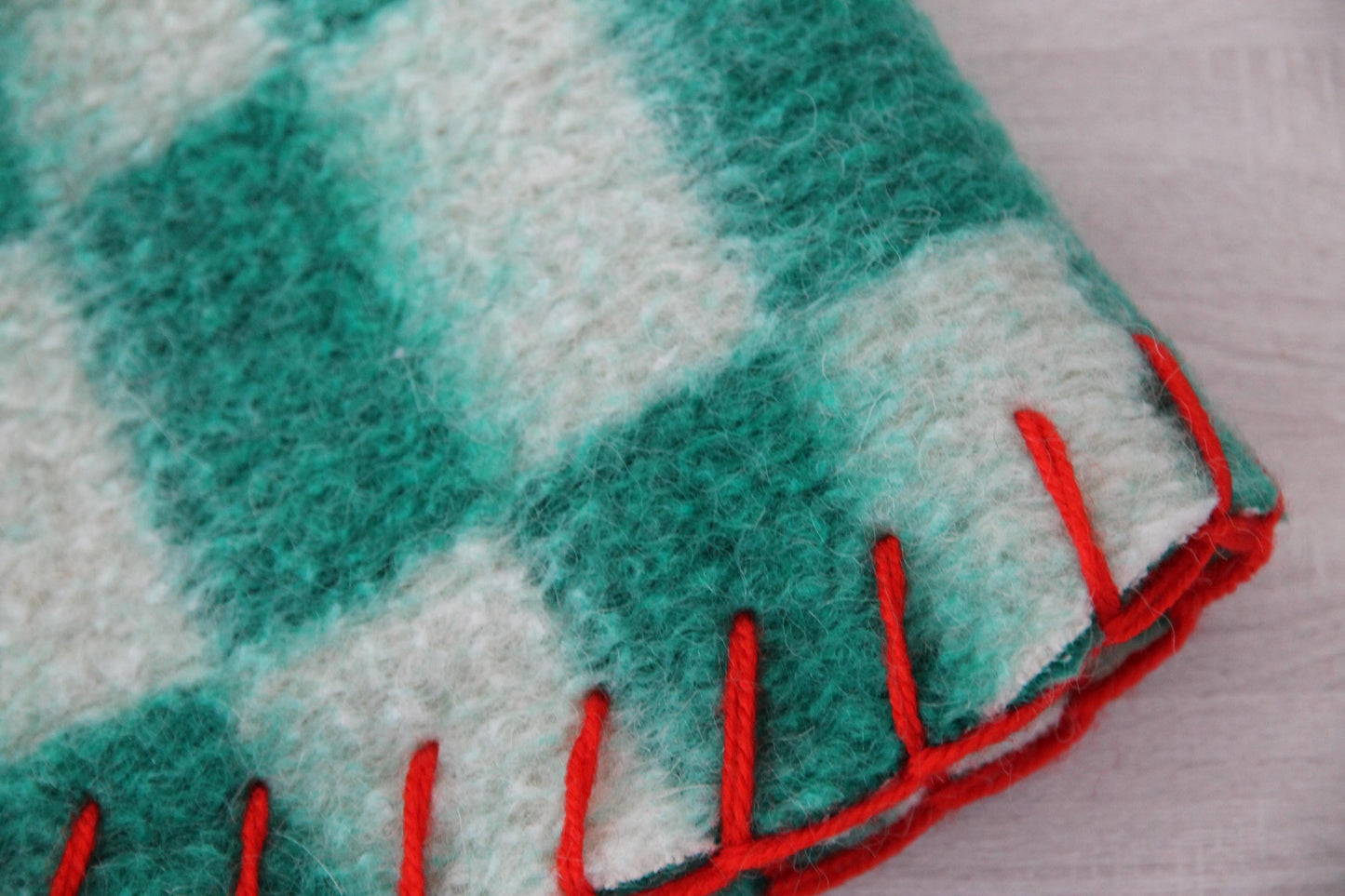 Green wool sauna hat, handmade vintage blanket banya hat, thick felted steam bath hat with loop, upcycled sauna gift,flower felt hat.Баня.