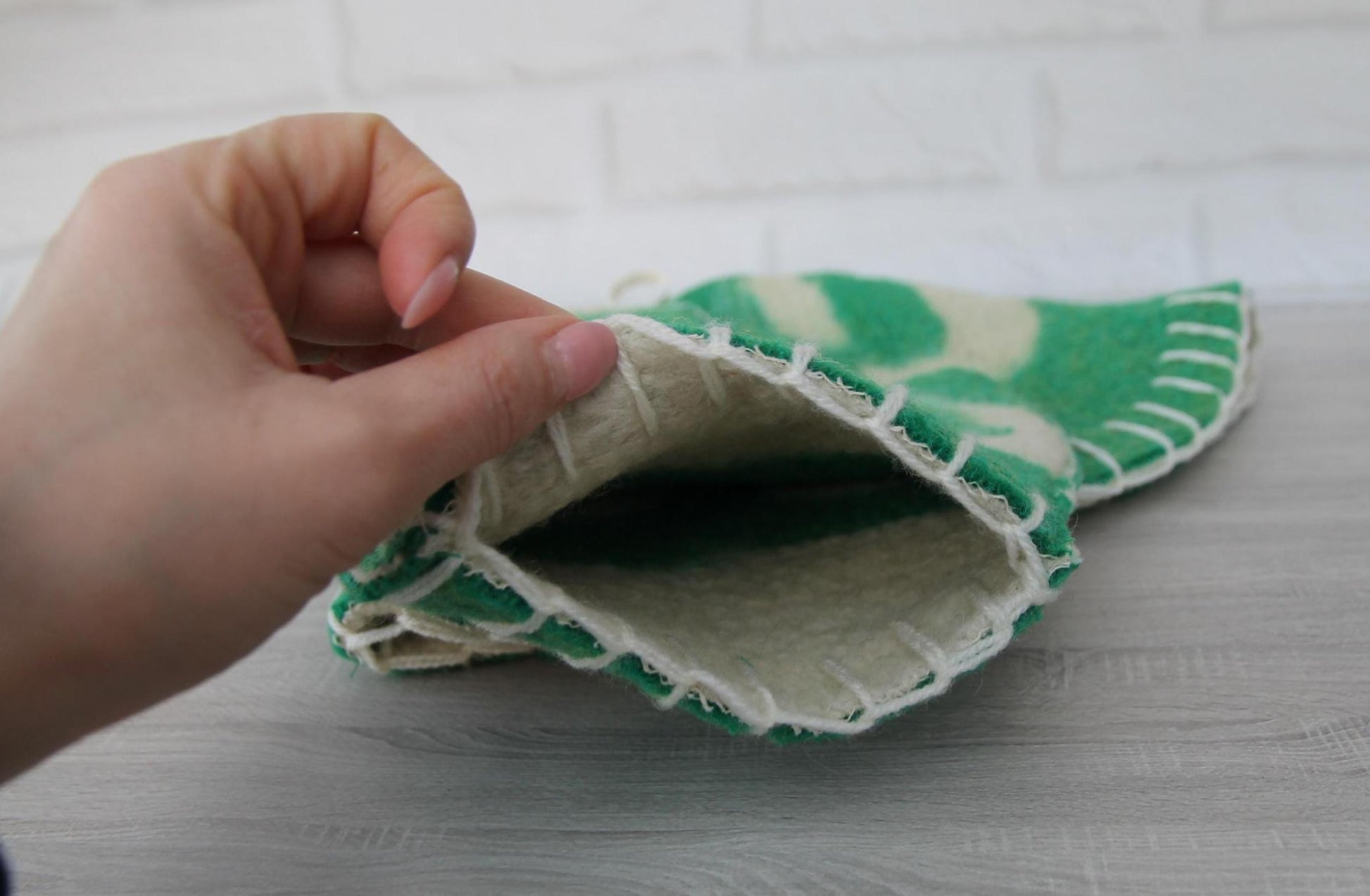 Wool sauna hat mitten mat natural,handmade green felted bath hat, ecoriendly hat recycled blanket cap, gift for sauna lovers.